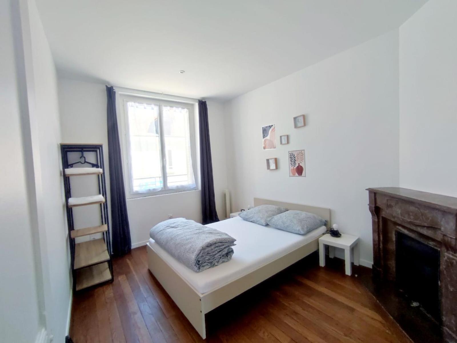 Two-Bedroom Apartment - Photo 11