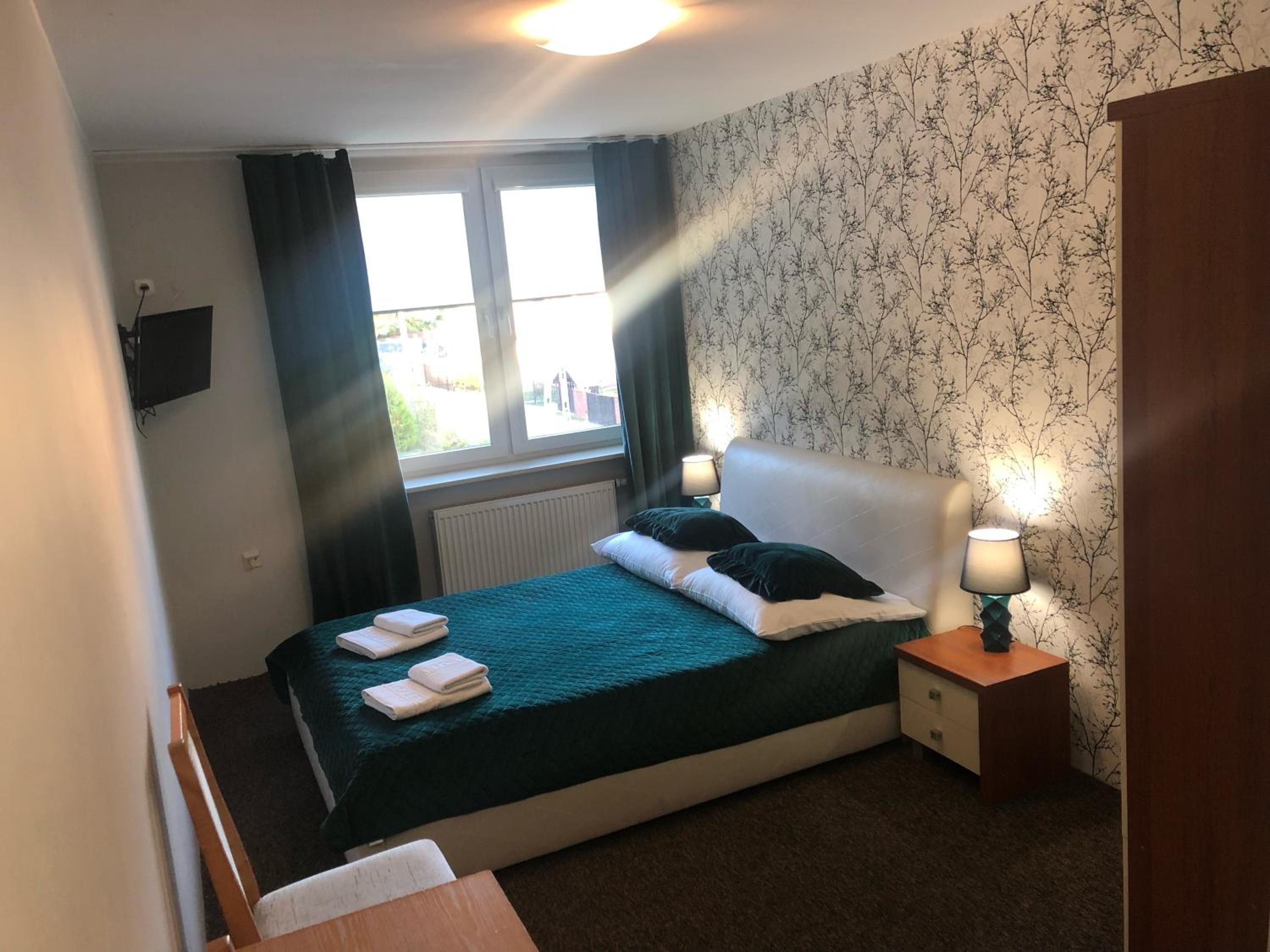Twin Room - Photo 9