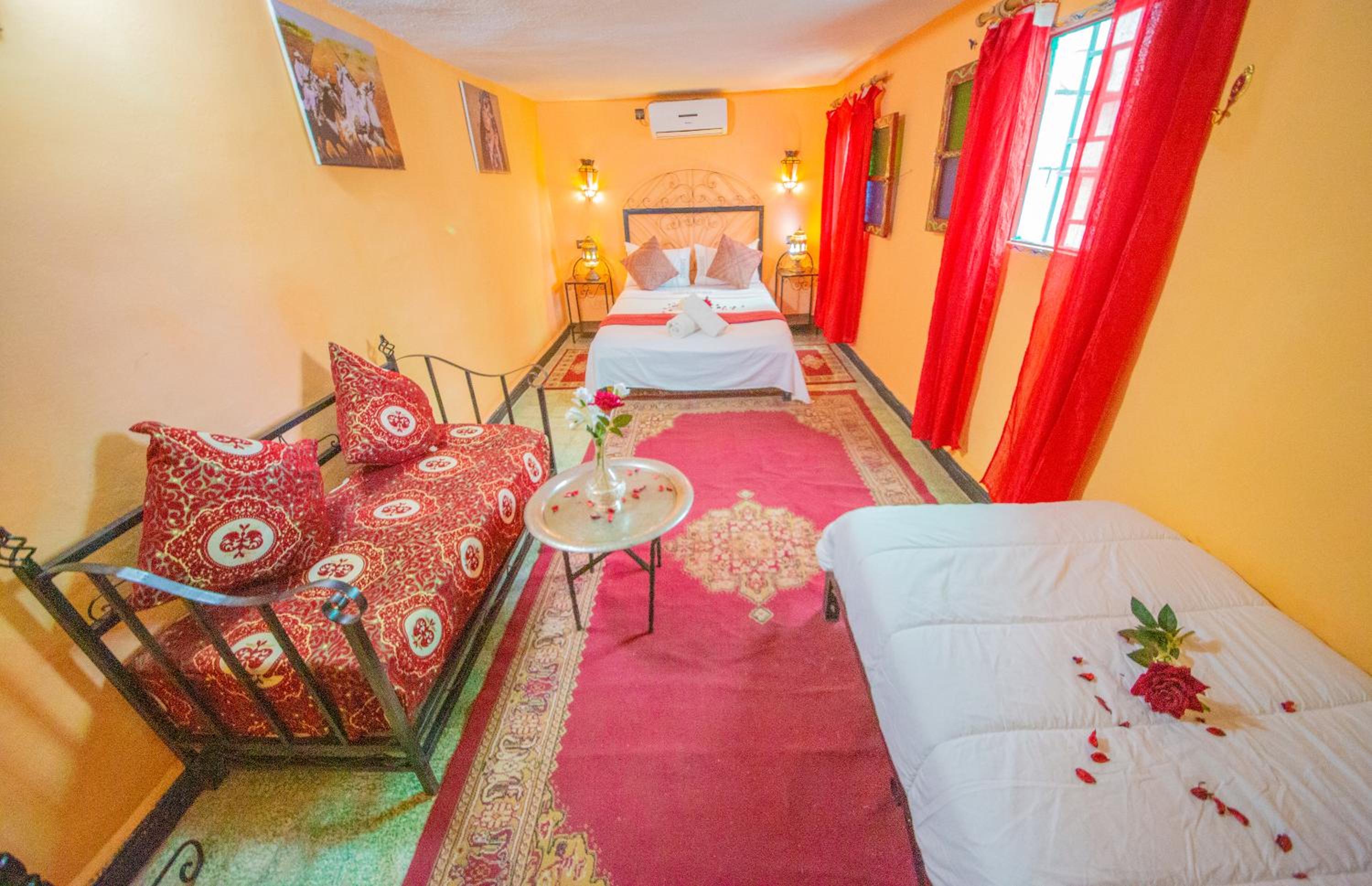 Double Room with Private Bathroom photo 1