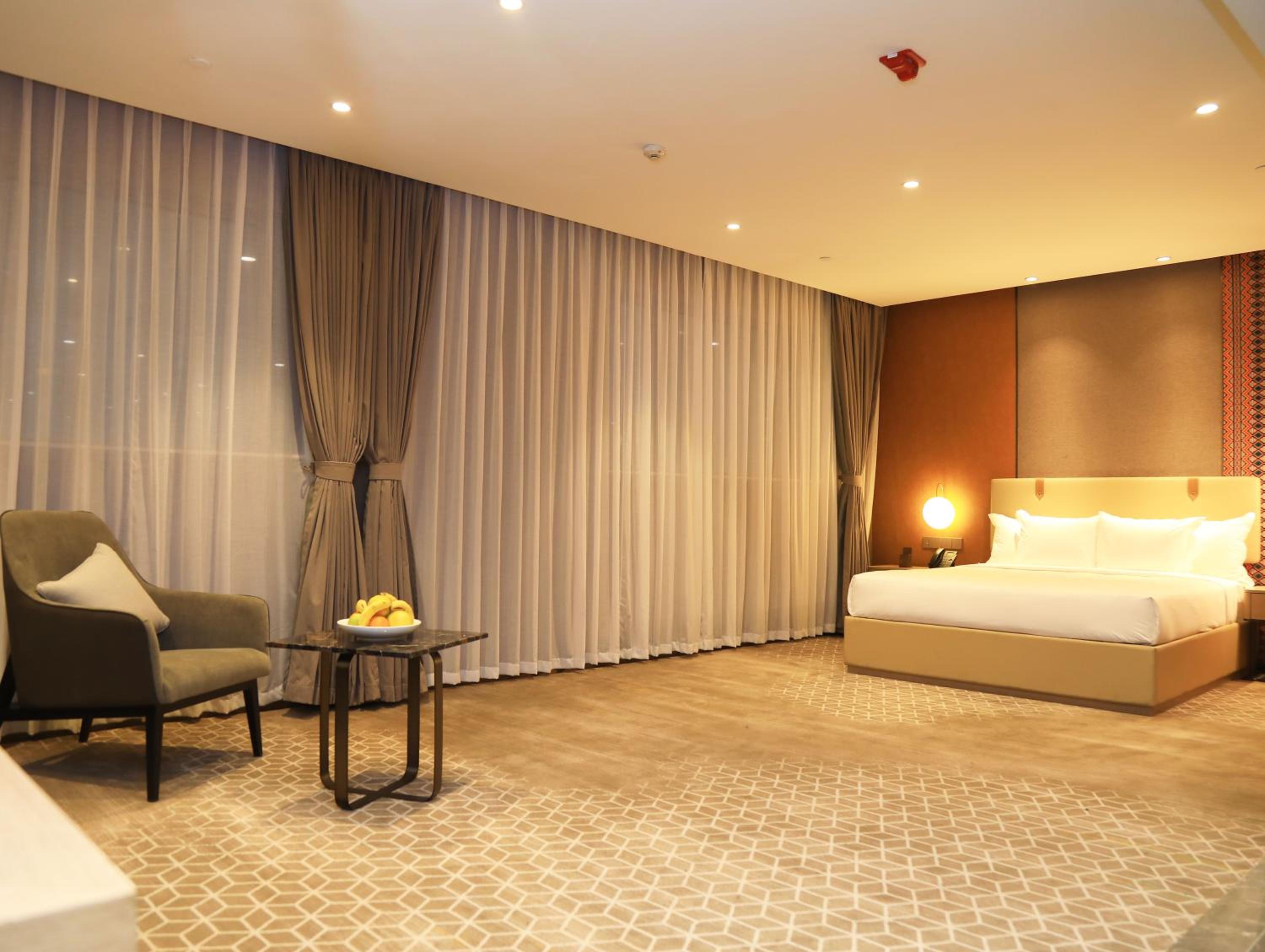 Deluxe King Room photo 3