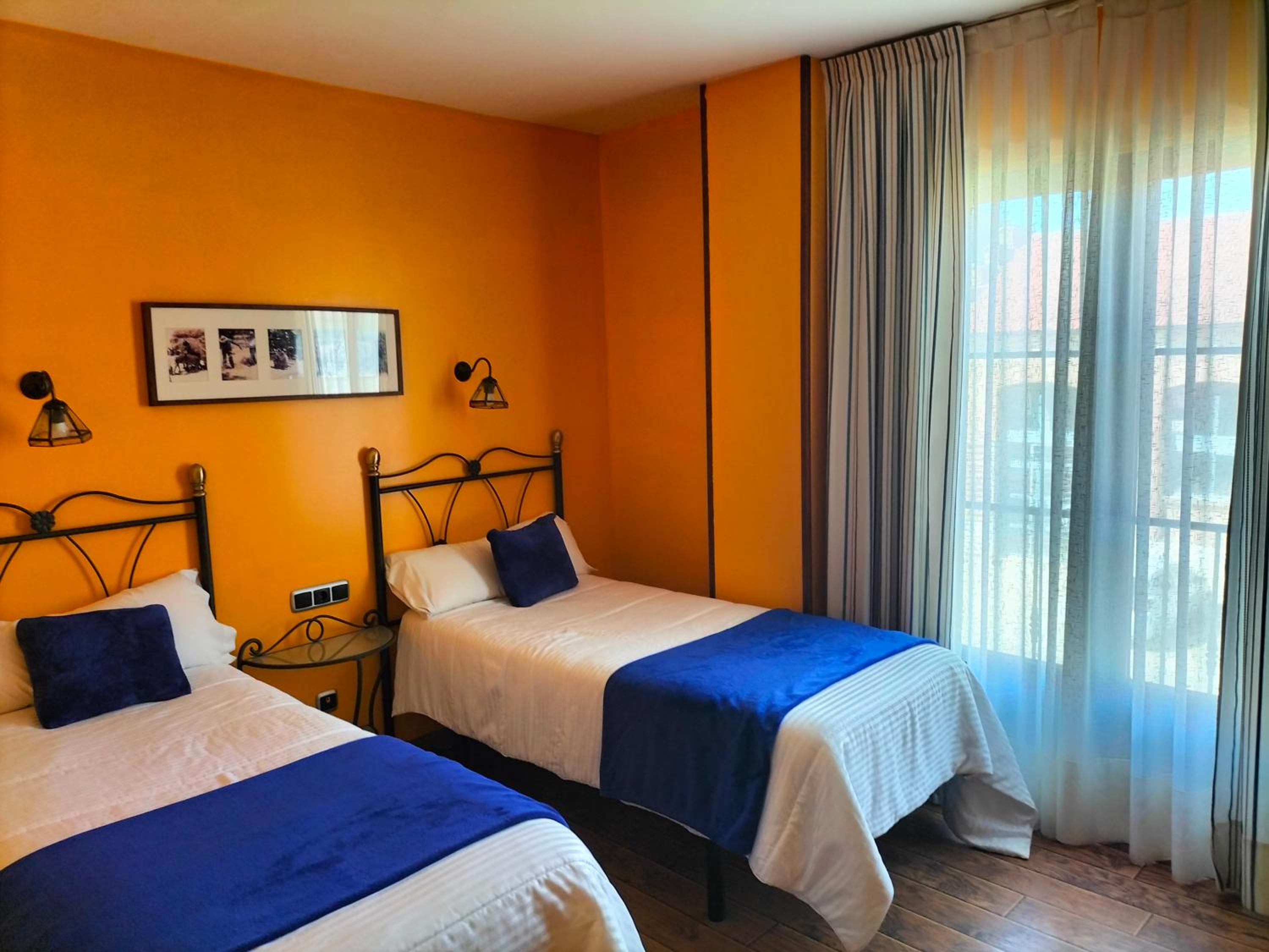 Habitación Estándar con Dos Camas Individuales