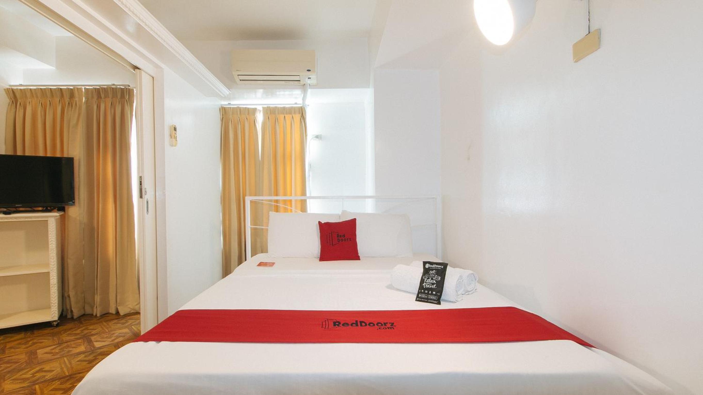 Queen Room - Photo 9