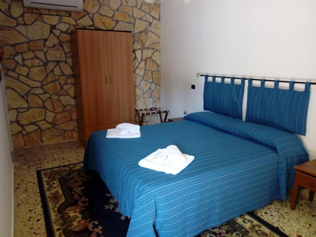 Double or Twin Room with Private Bathroom photo 1