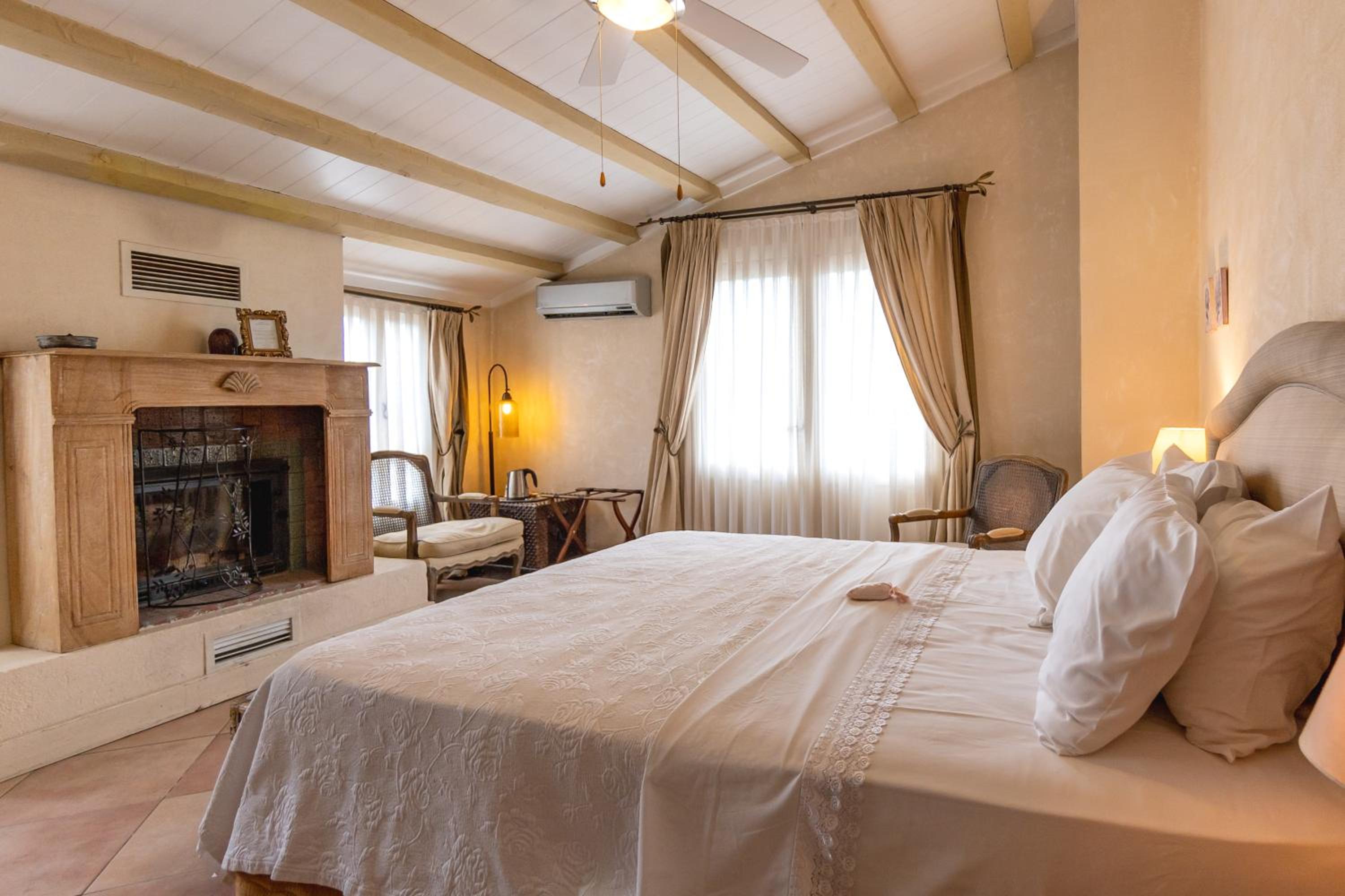 Deluxe Double Room photo 2
