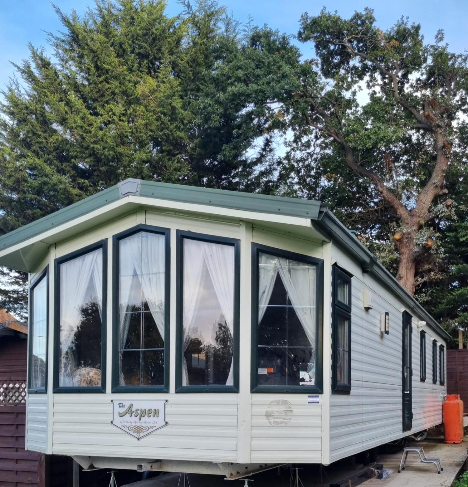 Mobile Home photo 2