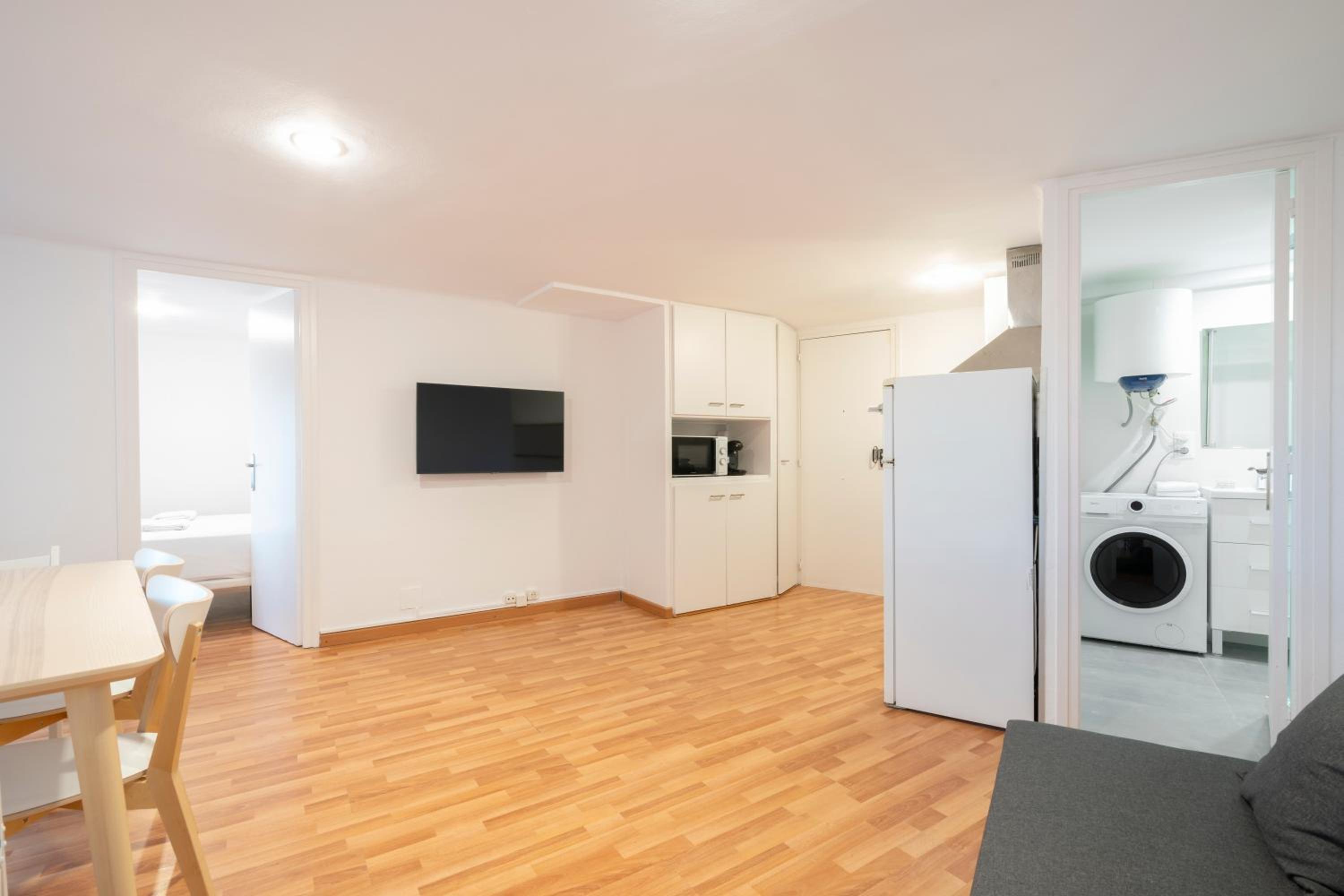 Apartment photo 3