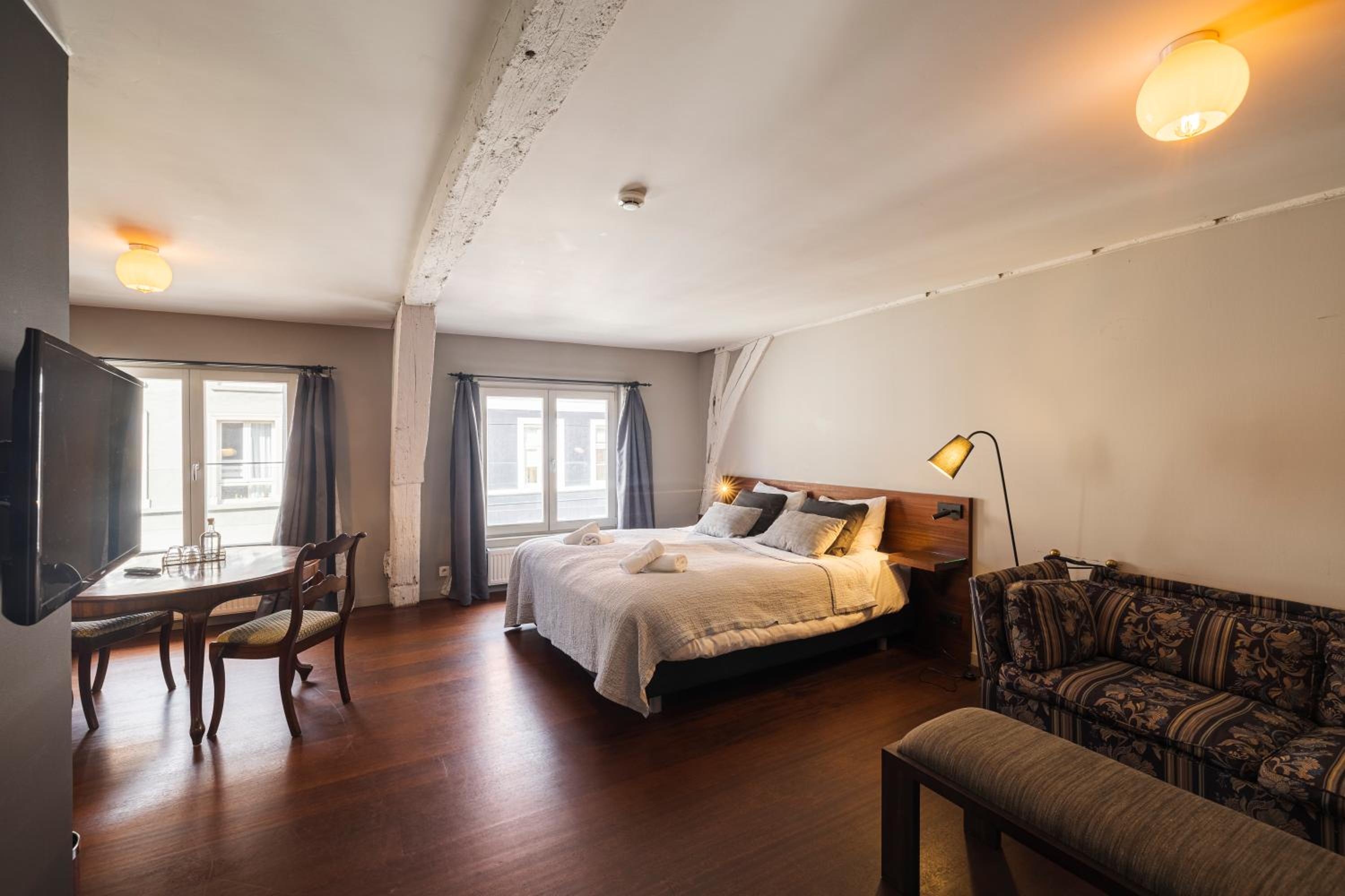 Deluxe Room with Kingsize Bed