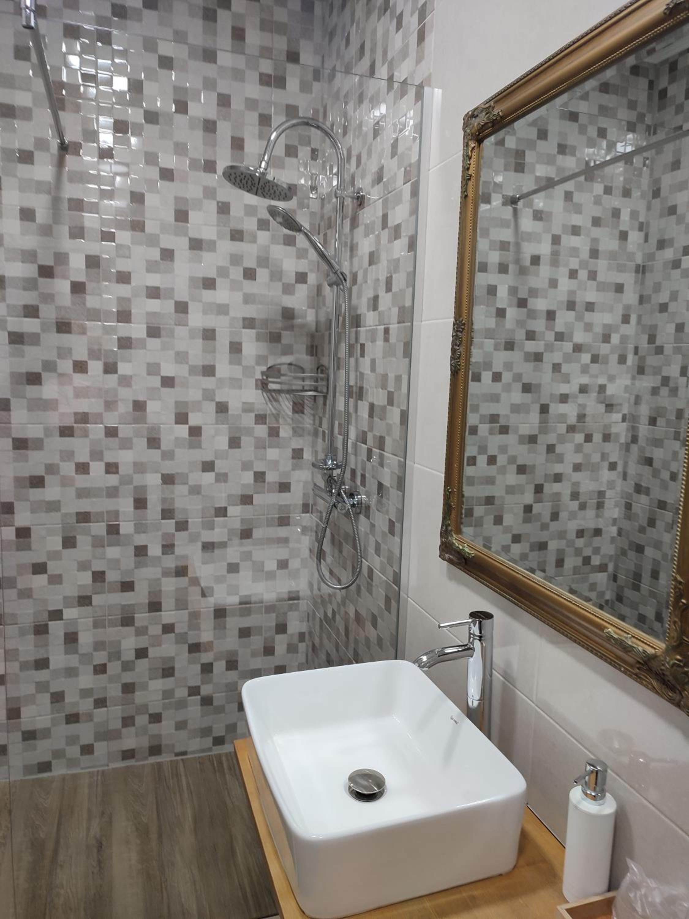 Superior Deluxe Double or Twin Room  - Photo 7