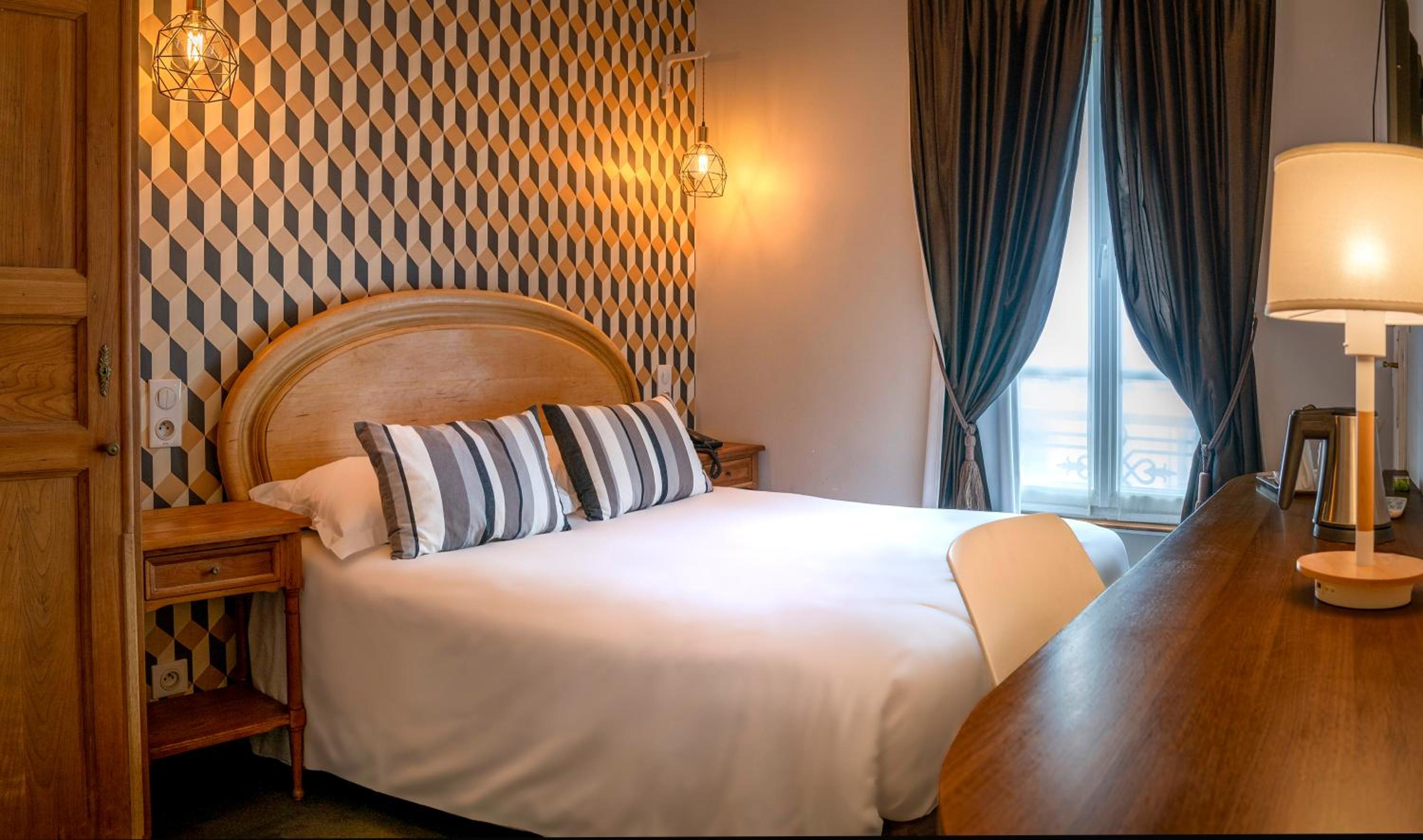 Comfort Double Room thumbnail 6