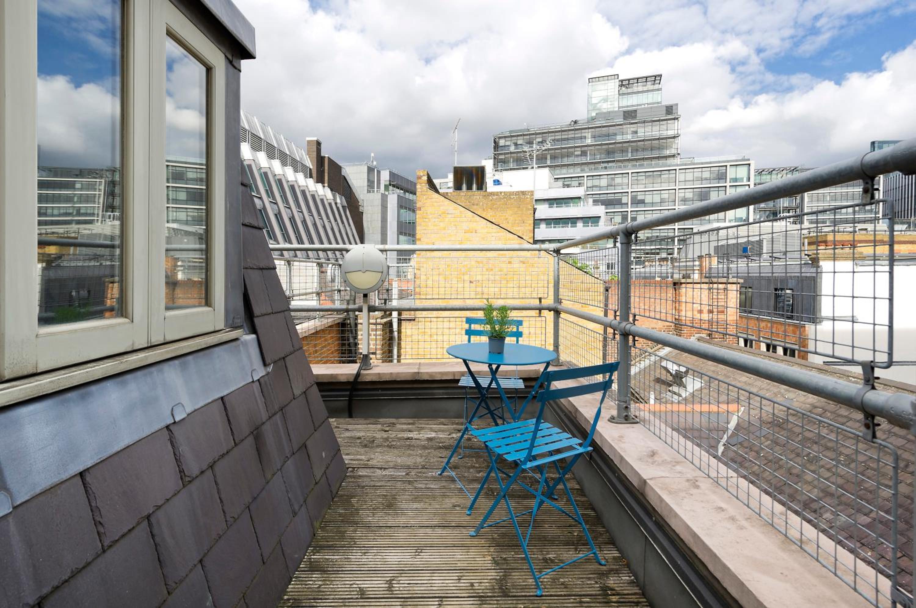 One Bedroom Apartment with Terrace photo 2
