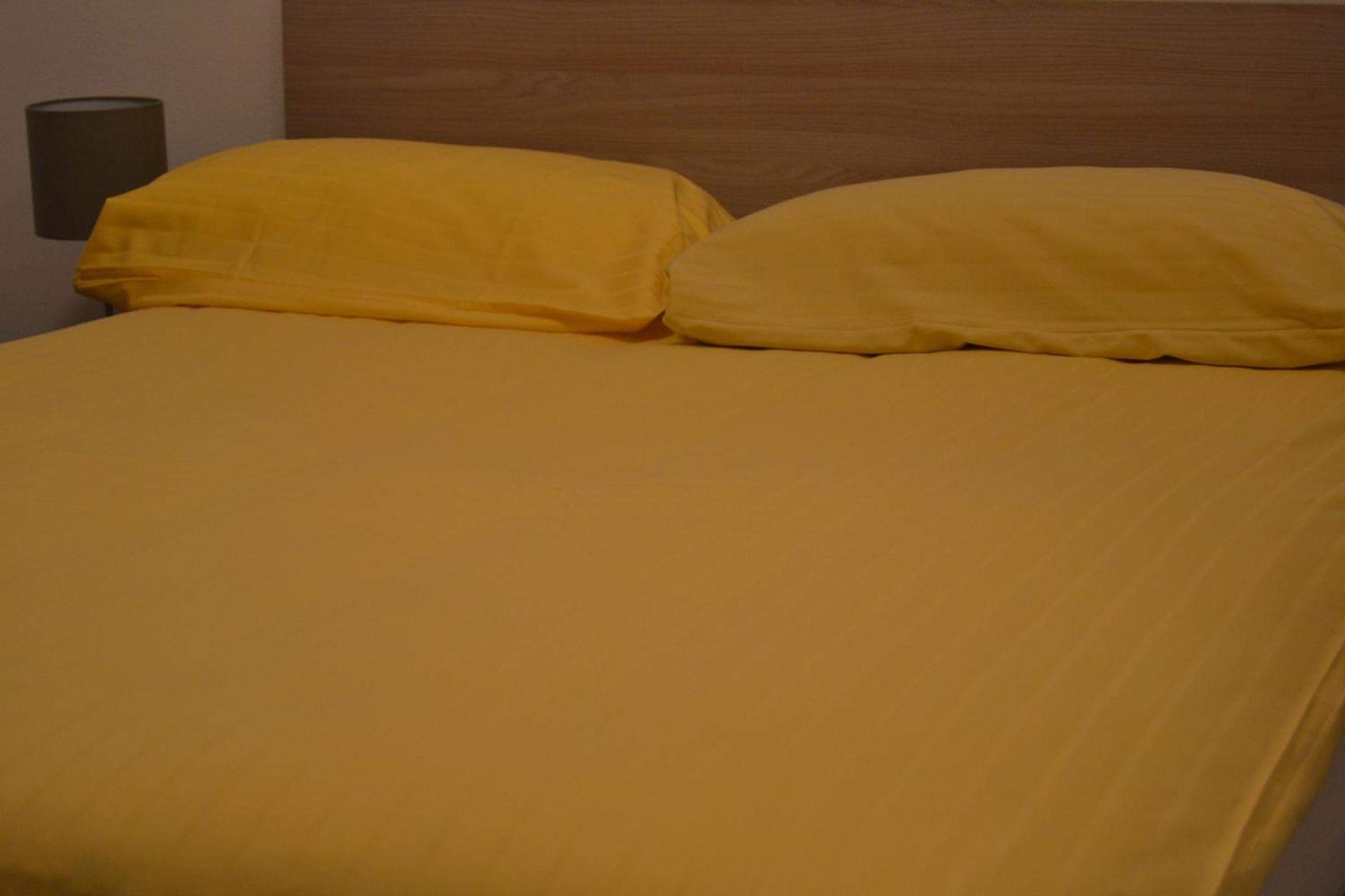 Budget Double Room - Photo 7