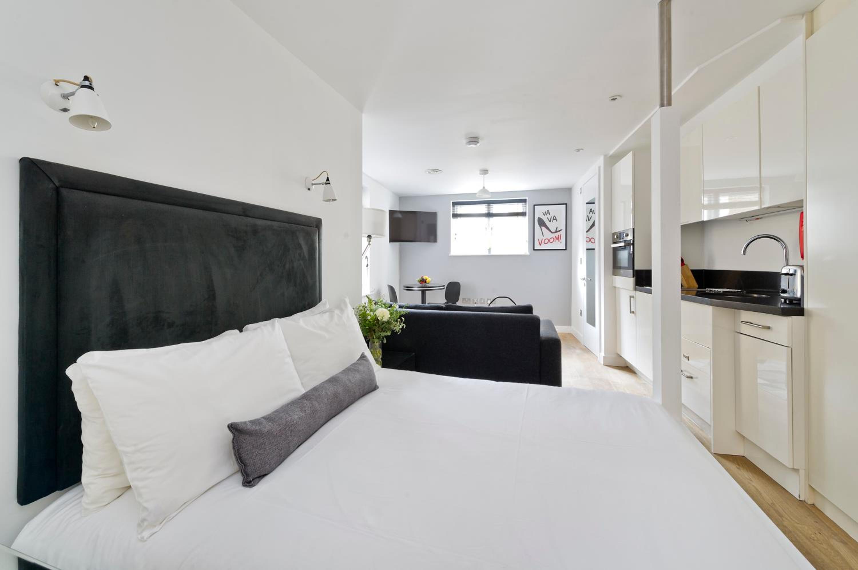 Classic Studio Apartment photo 2