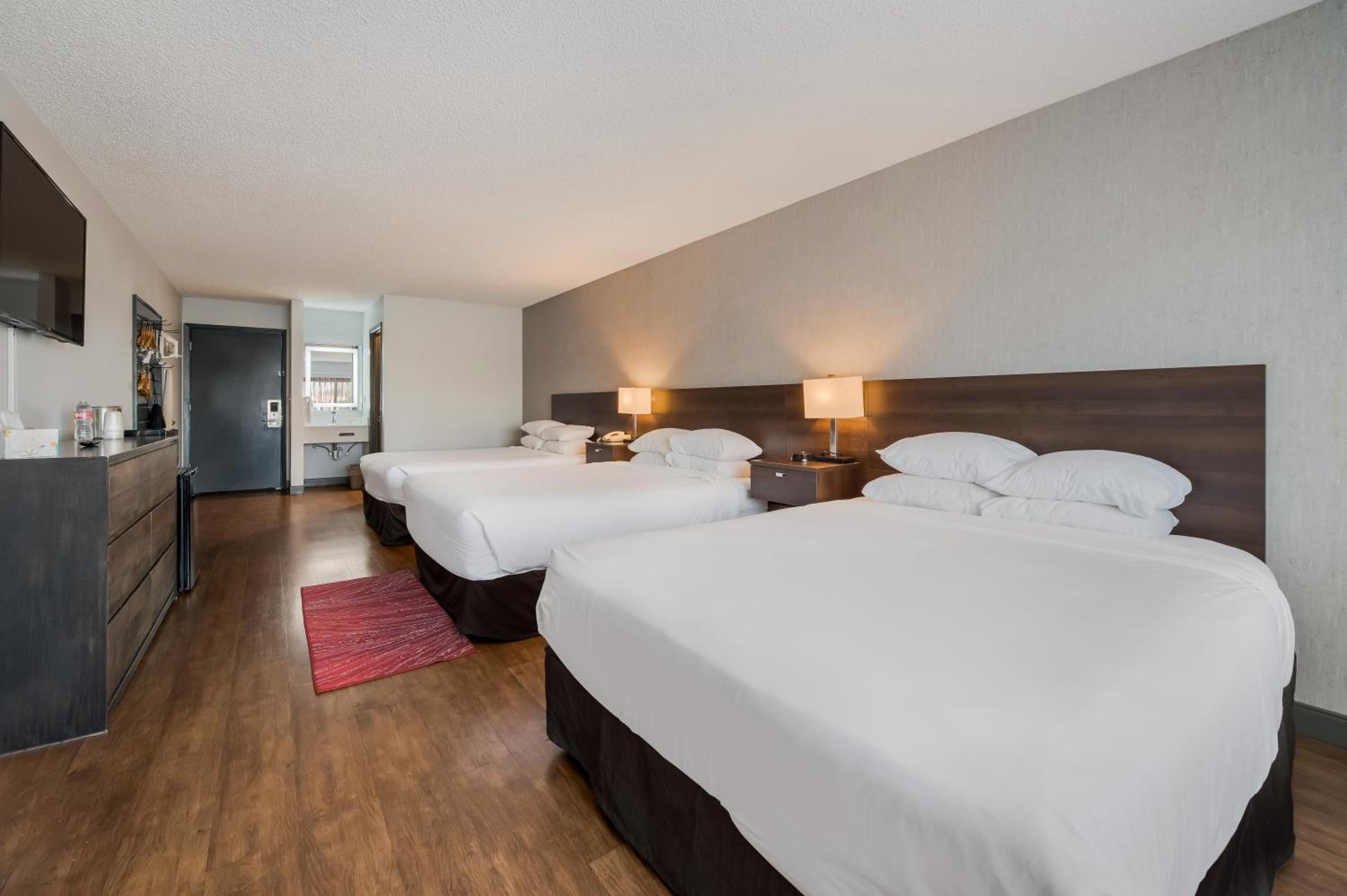 Standard Triple Room - Photo 1