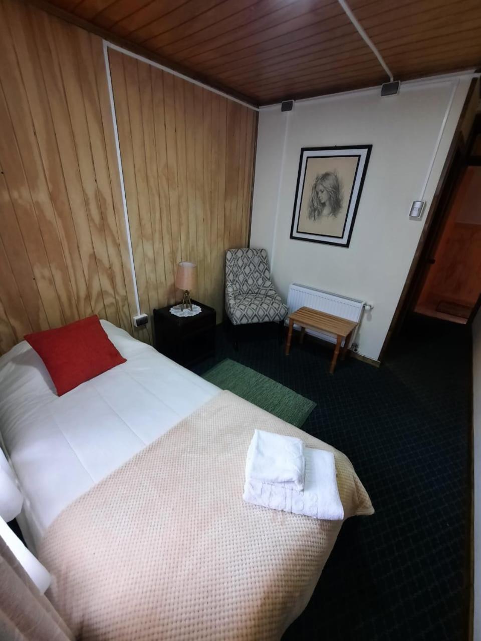 Single Room With Private Bathroom