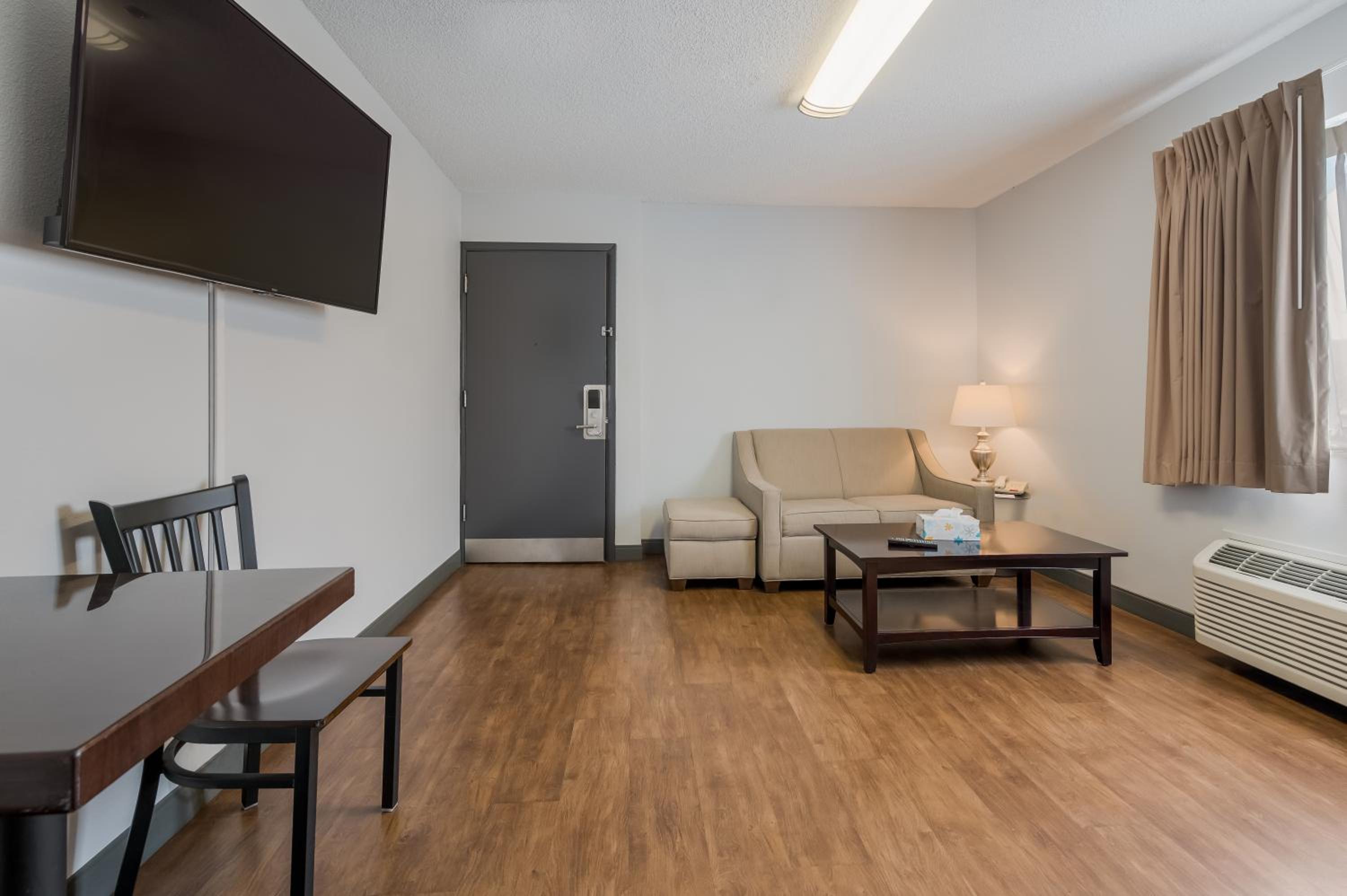 King Suite - Photo 5