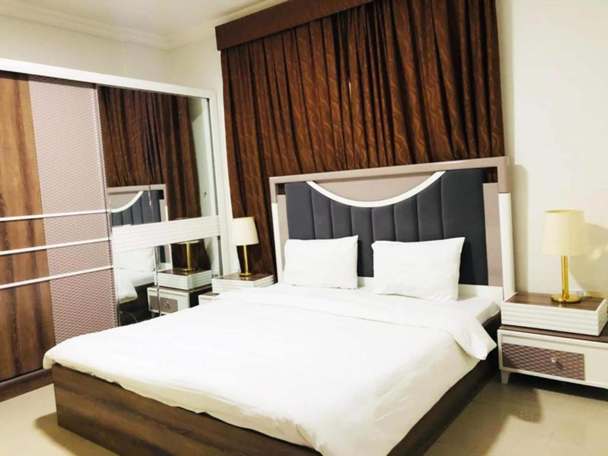 One-Bedroom Apartment - Photo 26