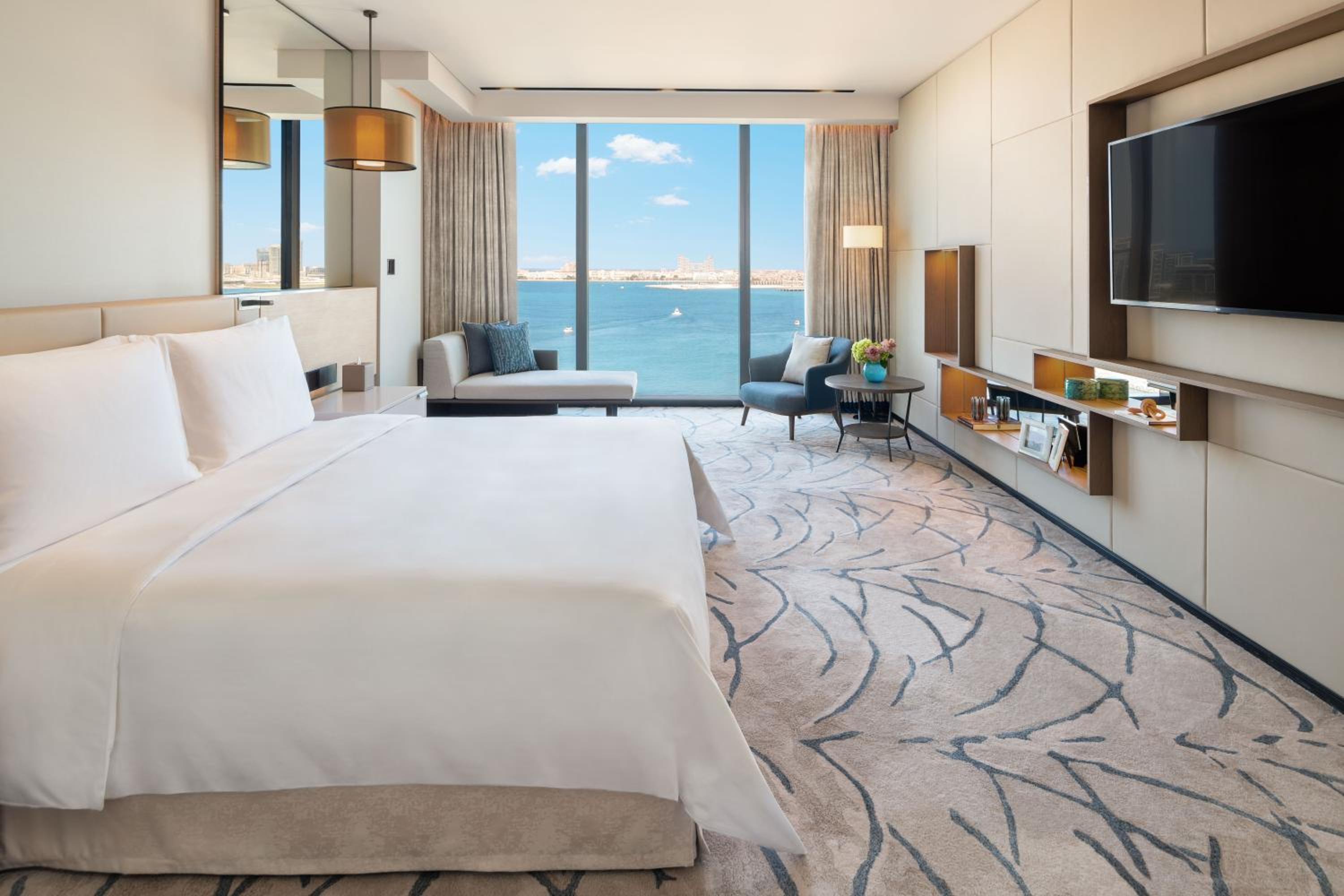 Three Bedroom Presidential Suite & Cabana & World's Highest Infinity Pool Access