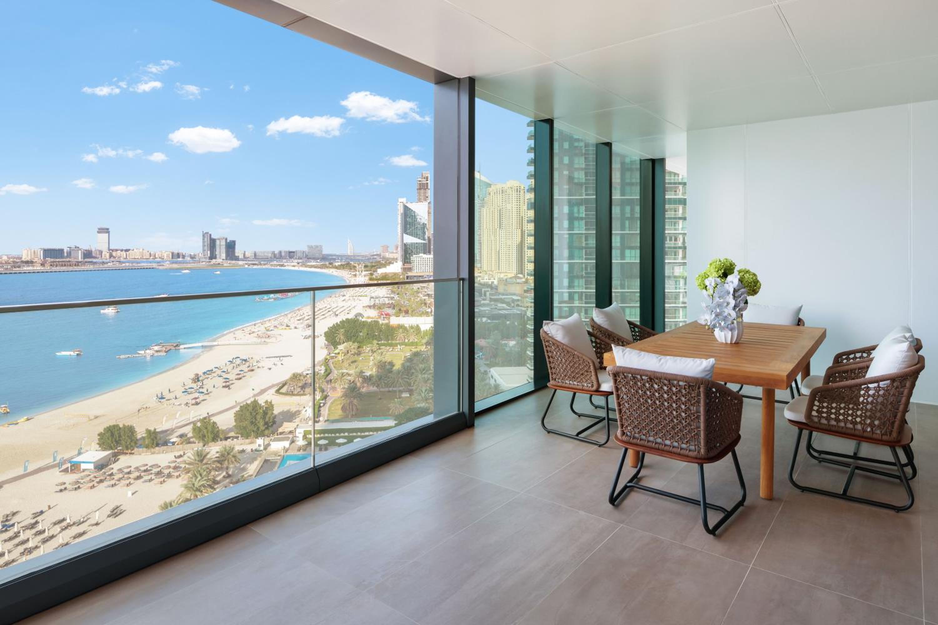Three Bedroom Presidential Suite & Cabana & World's Highest Infinity Pool Access