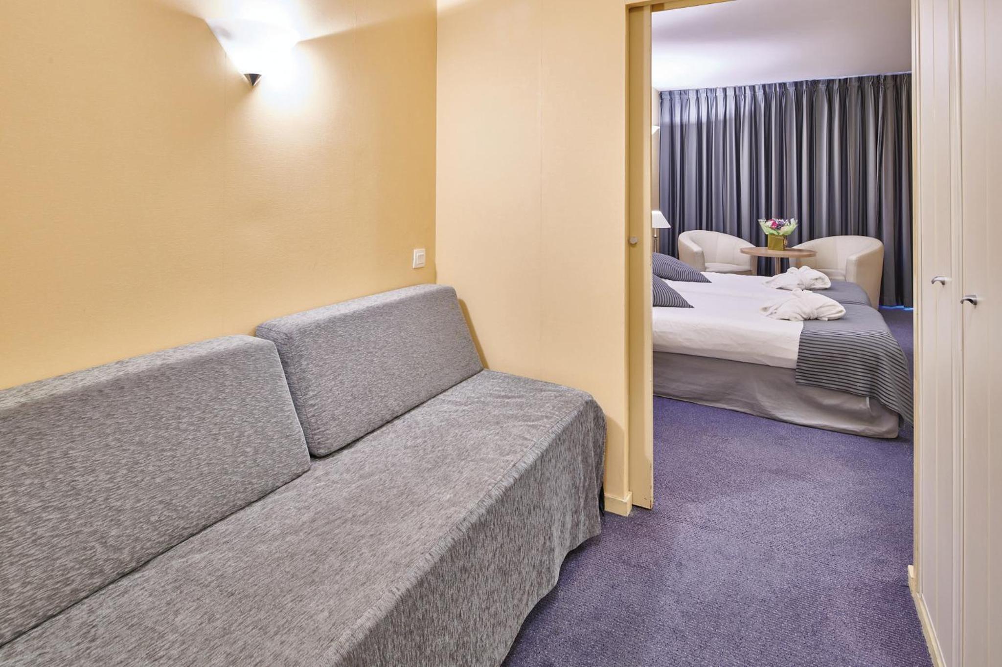 Triple Room with Spa Access - Photo 2