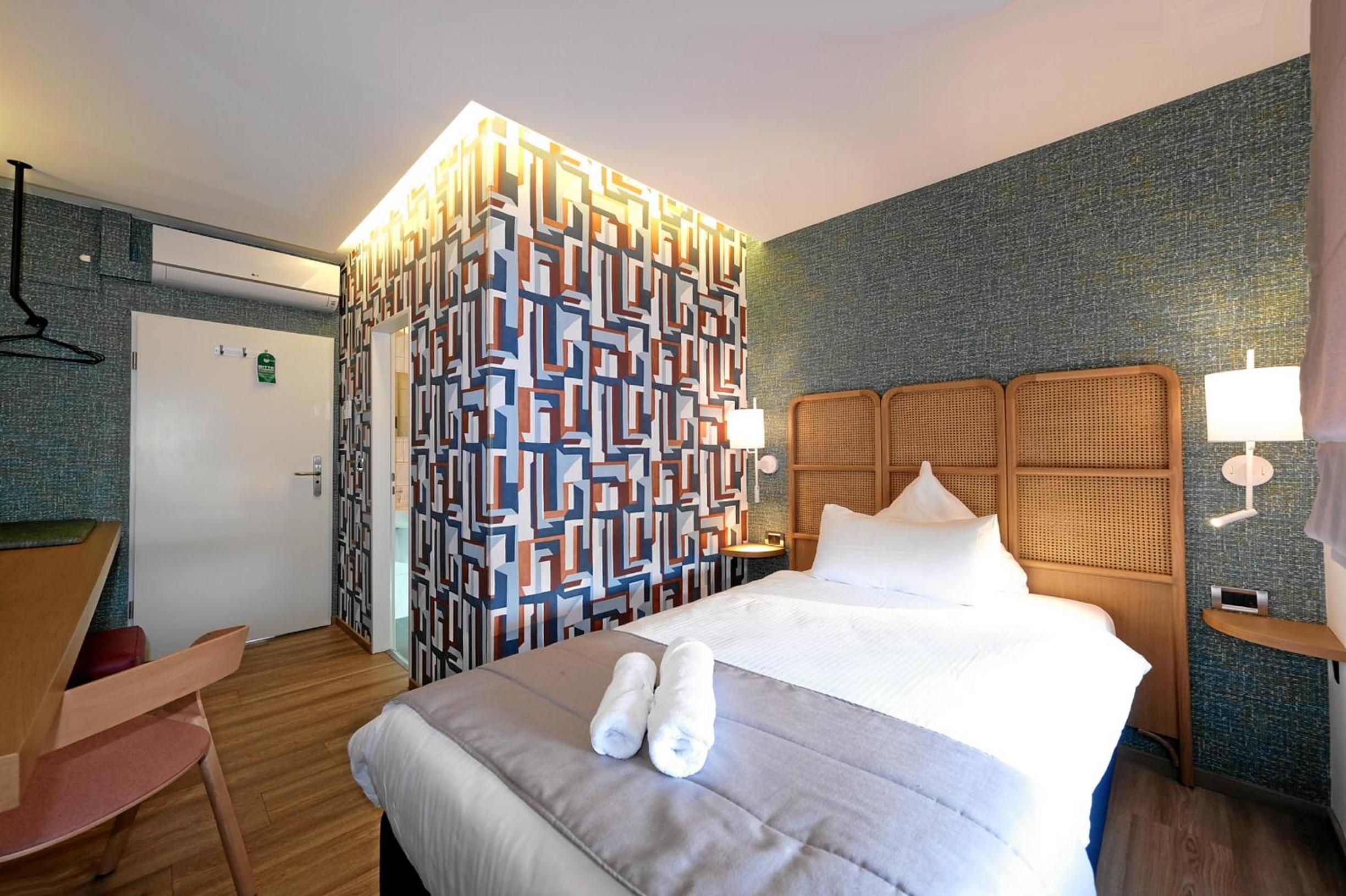 Standard Room with Frenchsize Bed photo 1