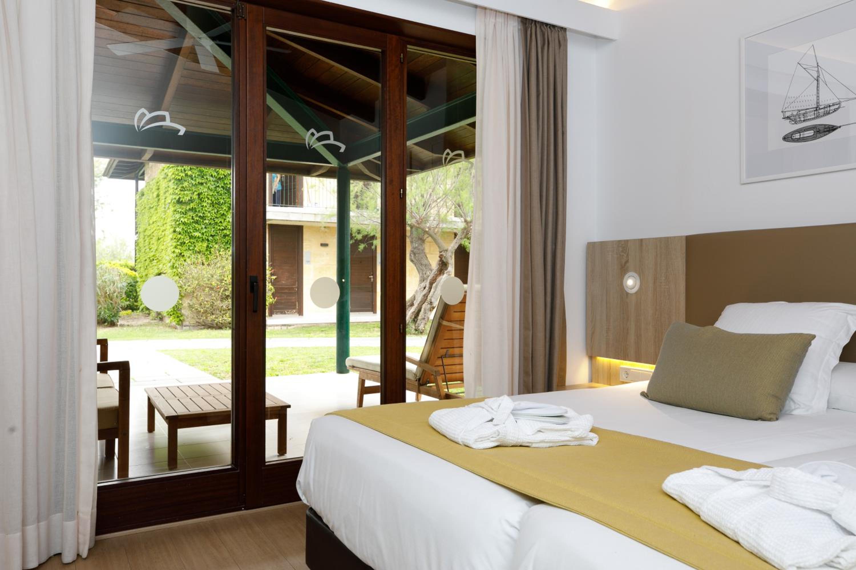 Village Suite - Photo 2