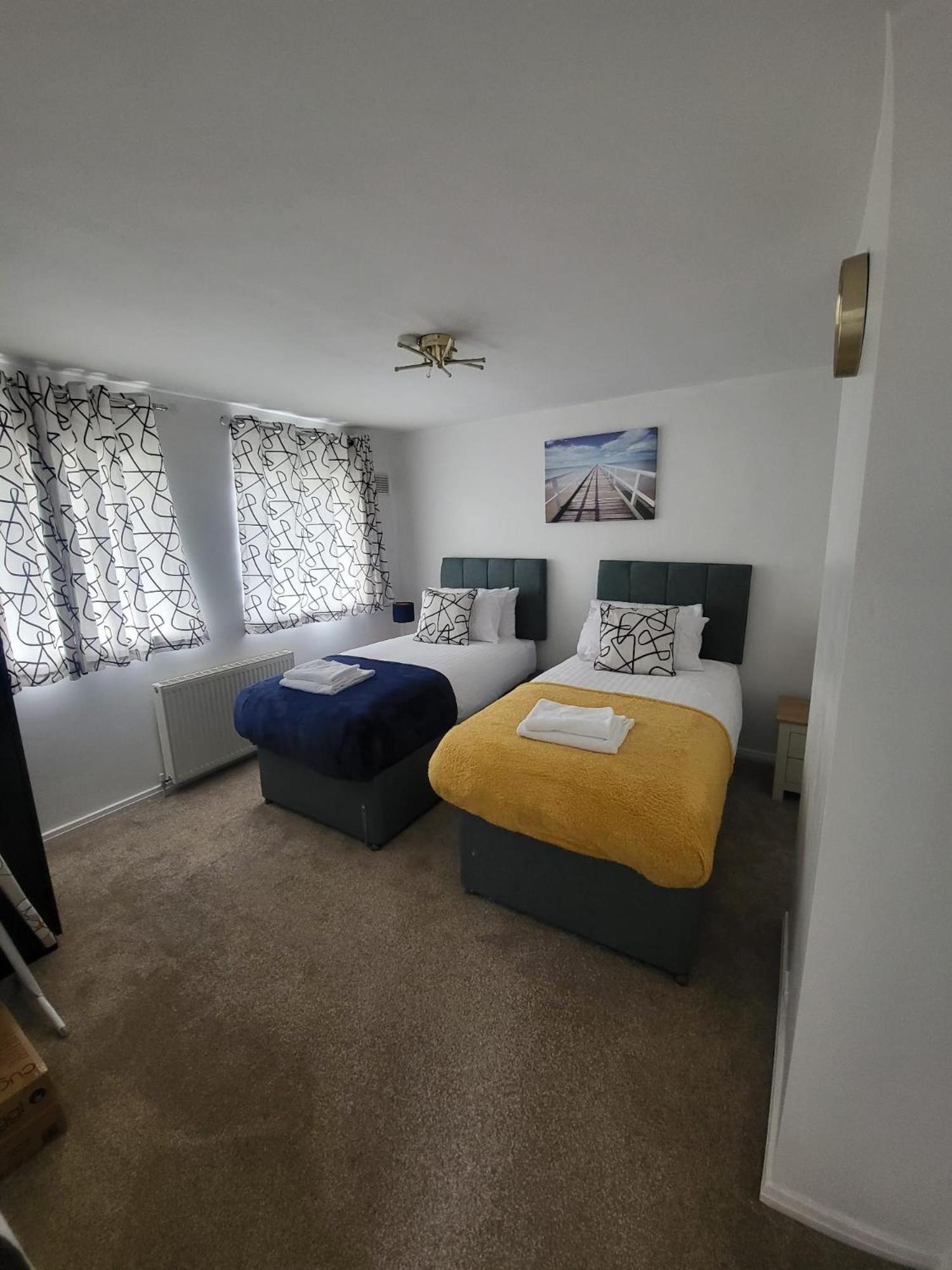 Three-Bedroom Apartment photo 1