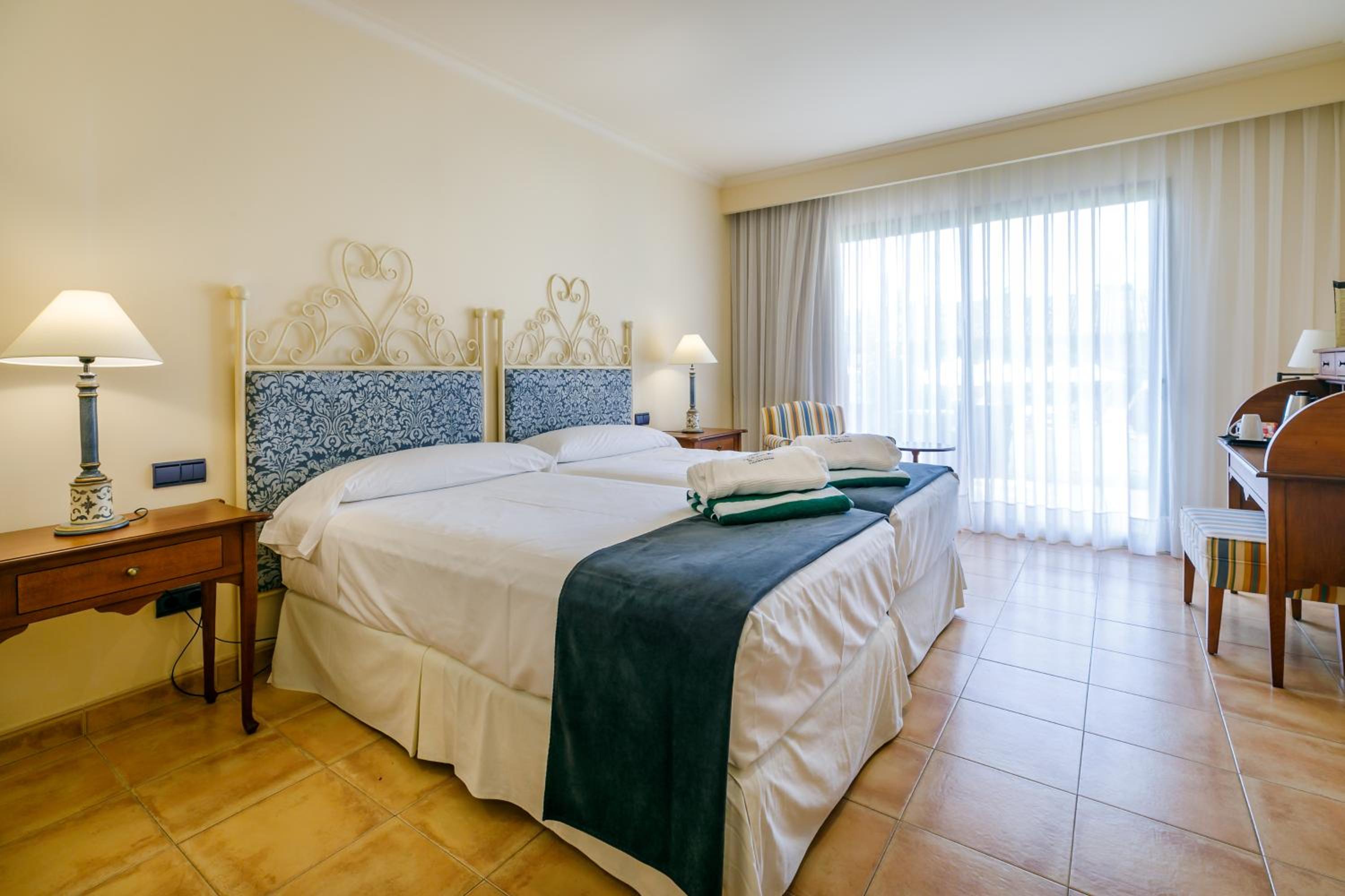 Habitación Estándar con Dos Camas Individuales