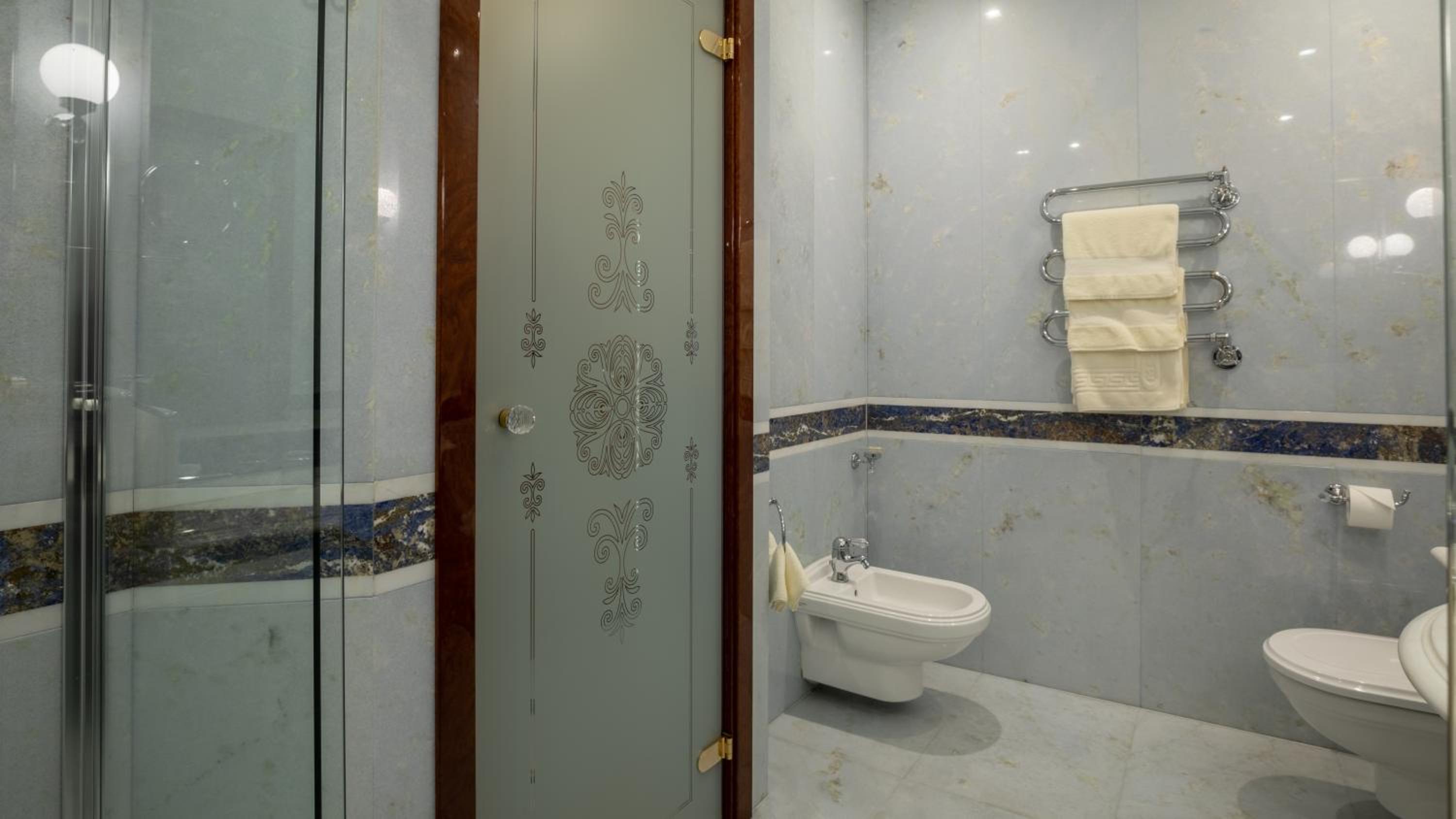 Deluxe Double/Twin Room - Photo 7