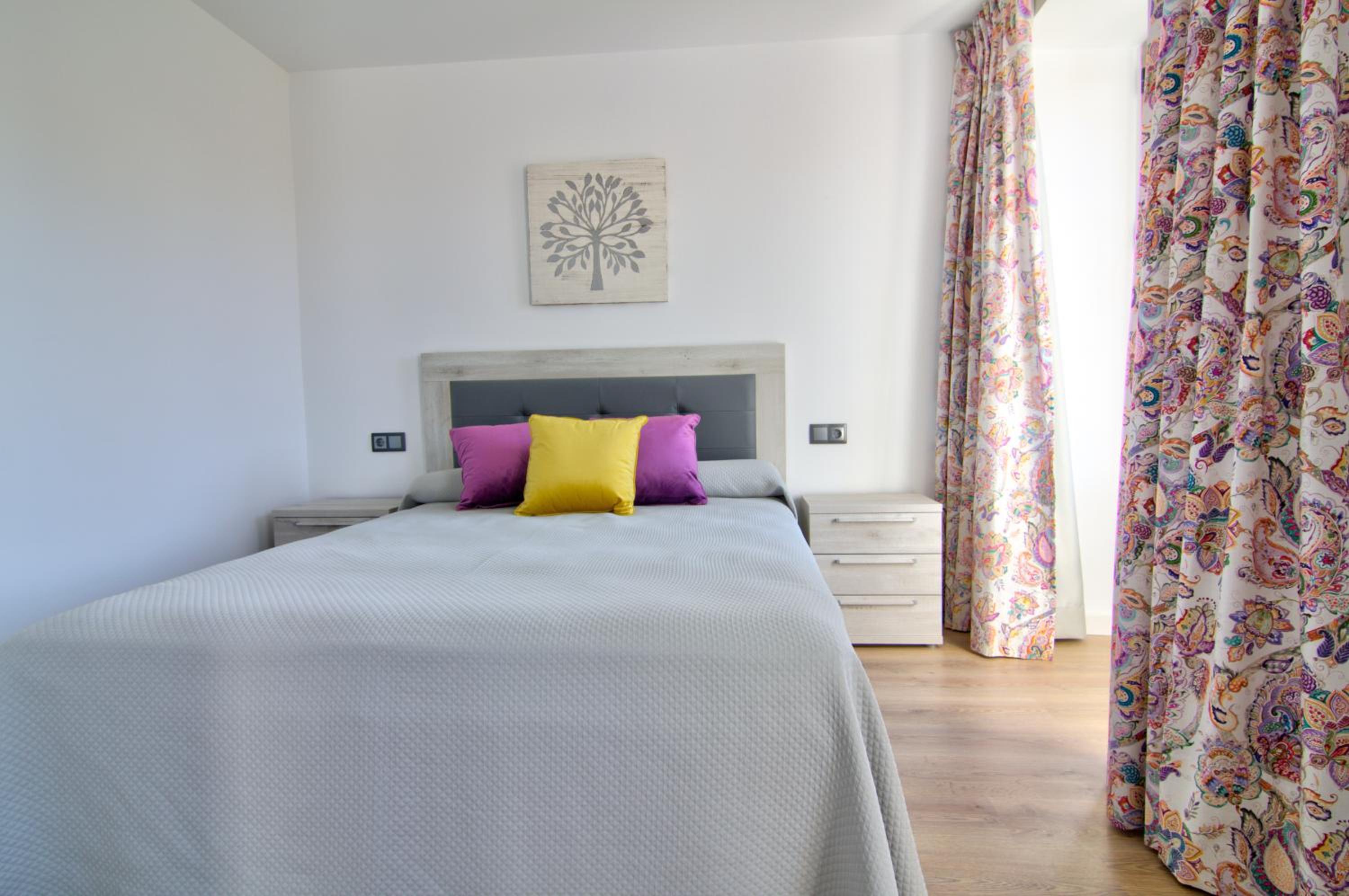 One-Bedroom Apartment - Photo 1