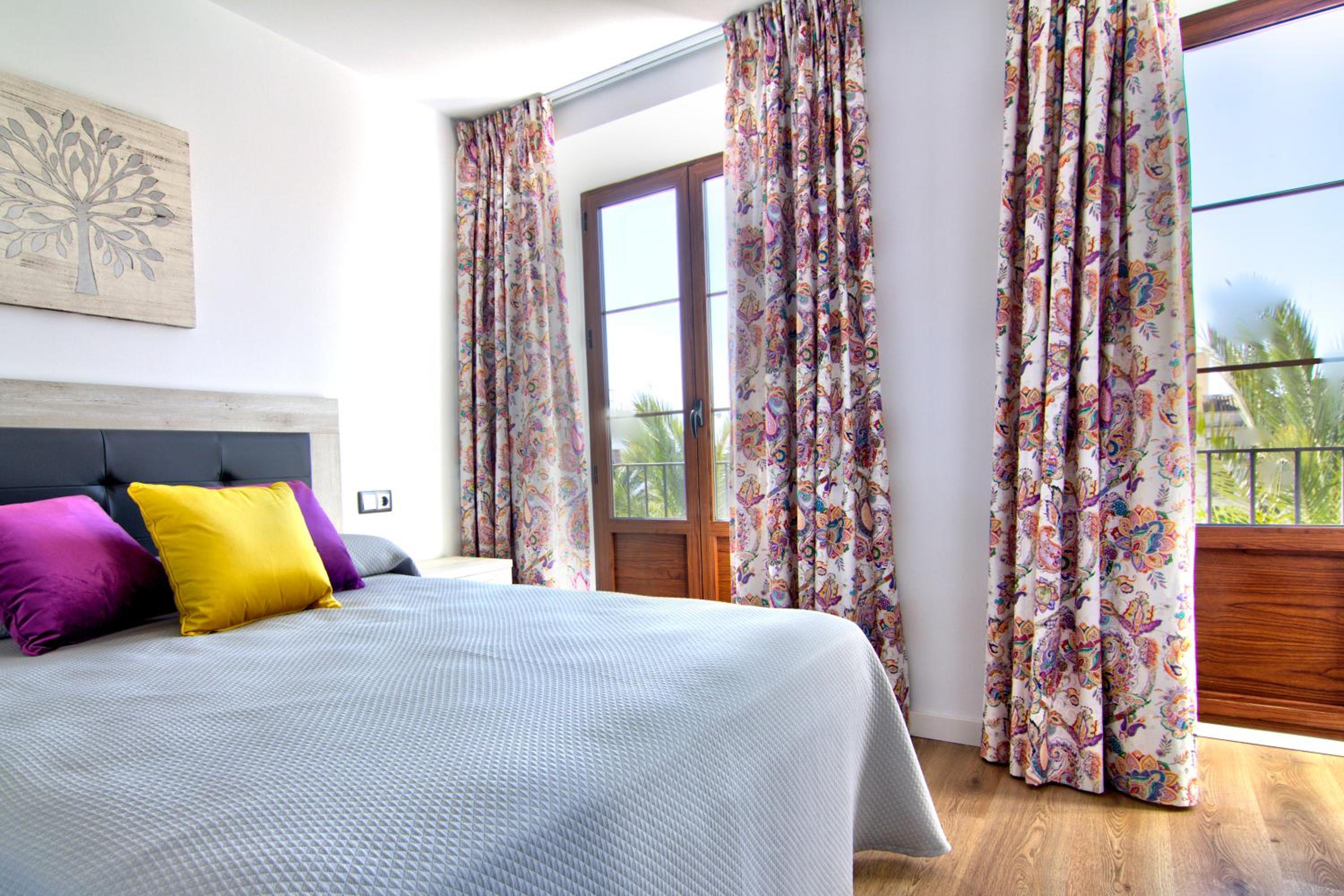 One-Bedroom Apartment - Photo 7