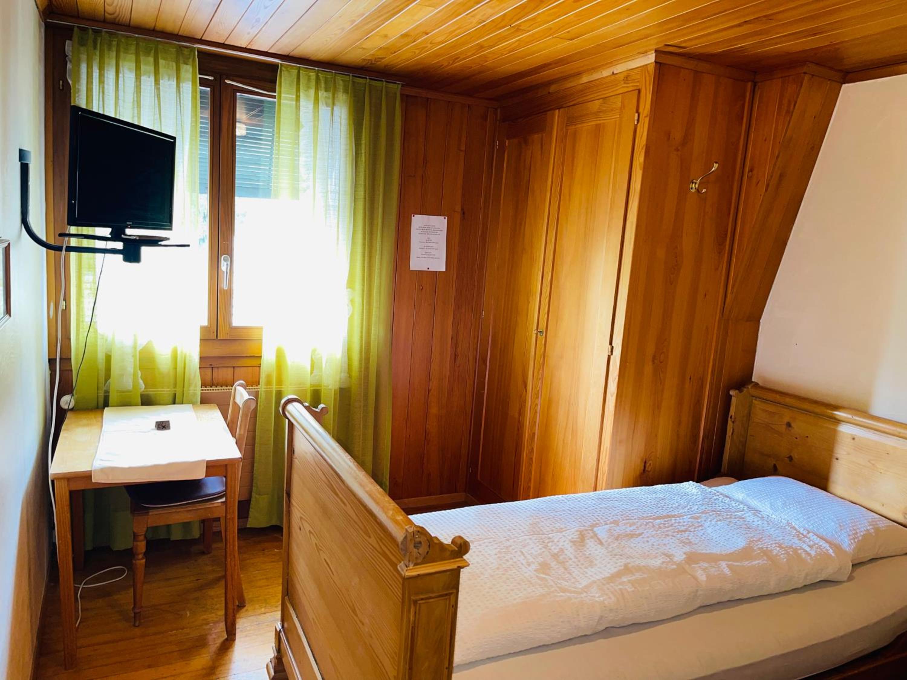 Standard Single Room with Shower
