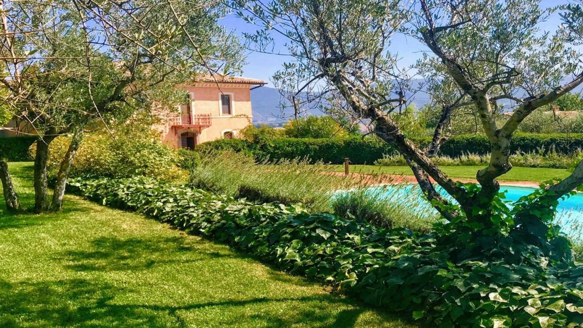Villa photo 3