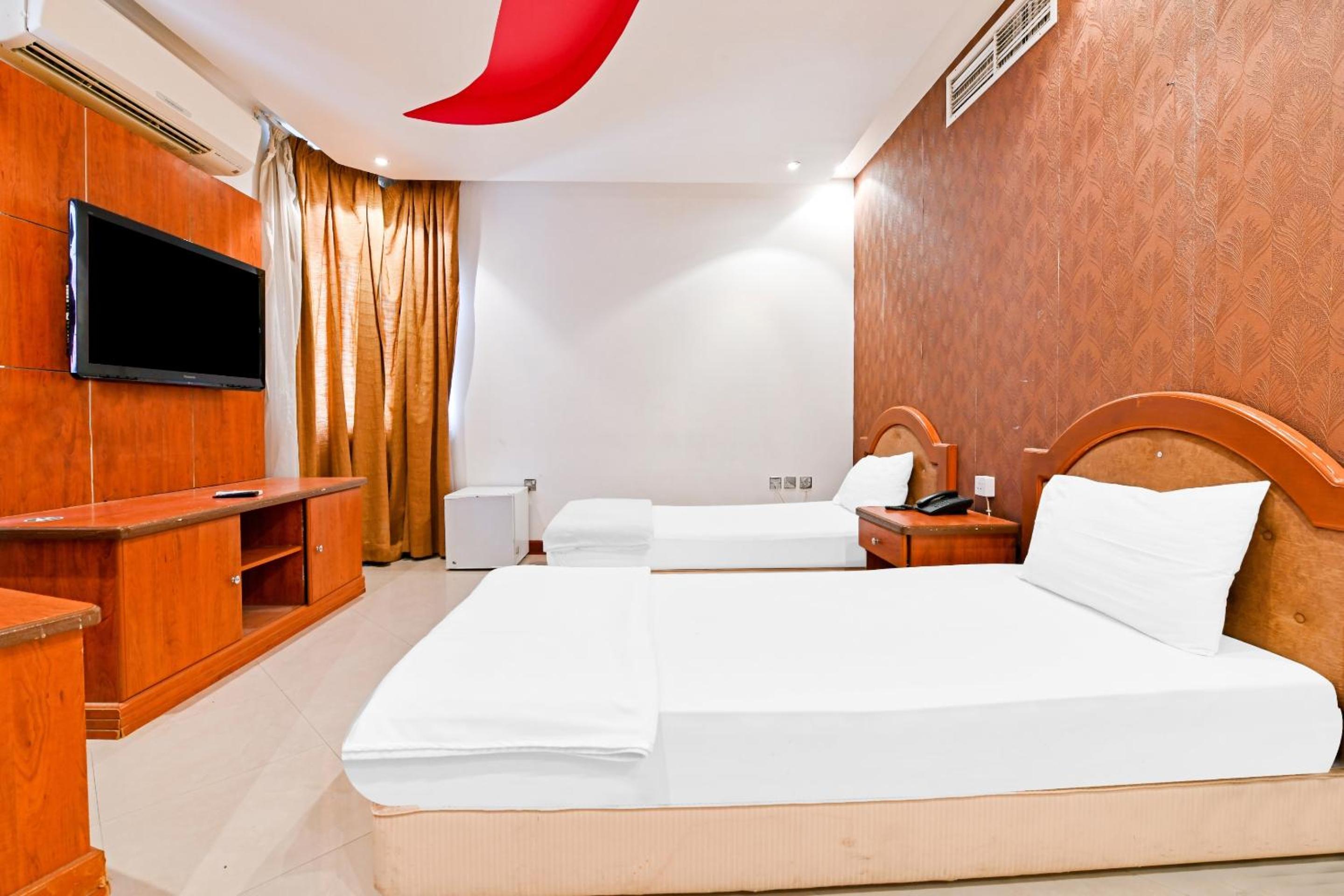 Deluxe Twin Room - Photo 2