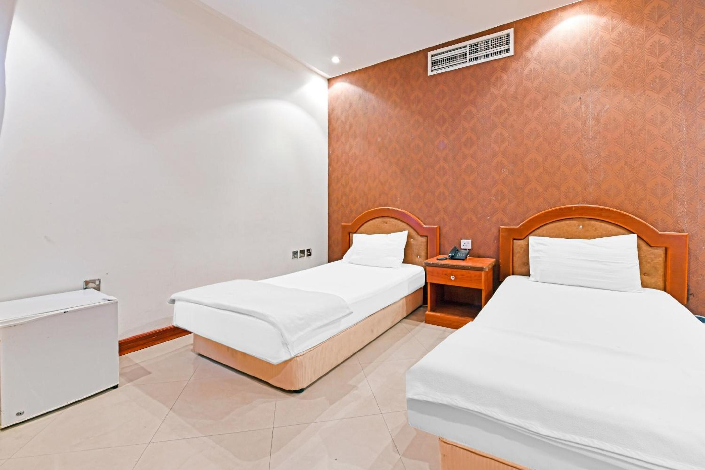 Deluxe Twin Room - Photo 4