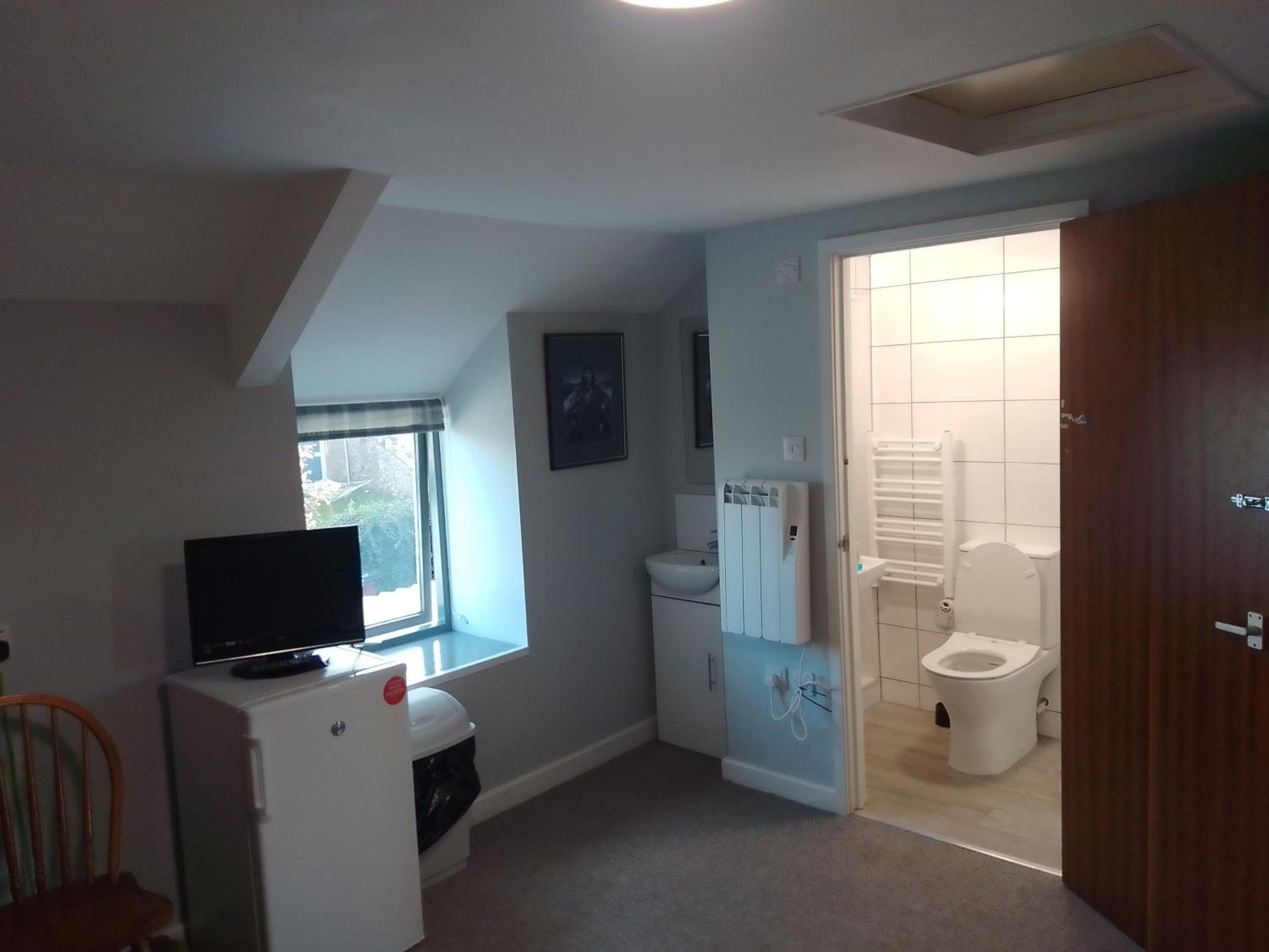 Budget Double Room photo 2