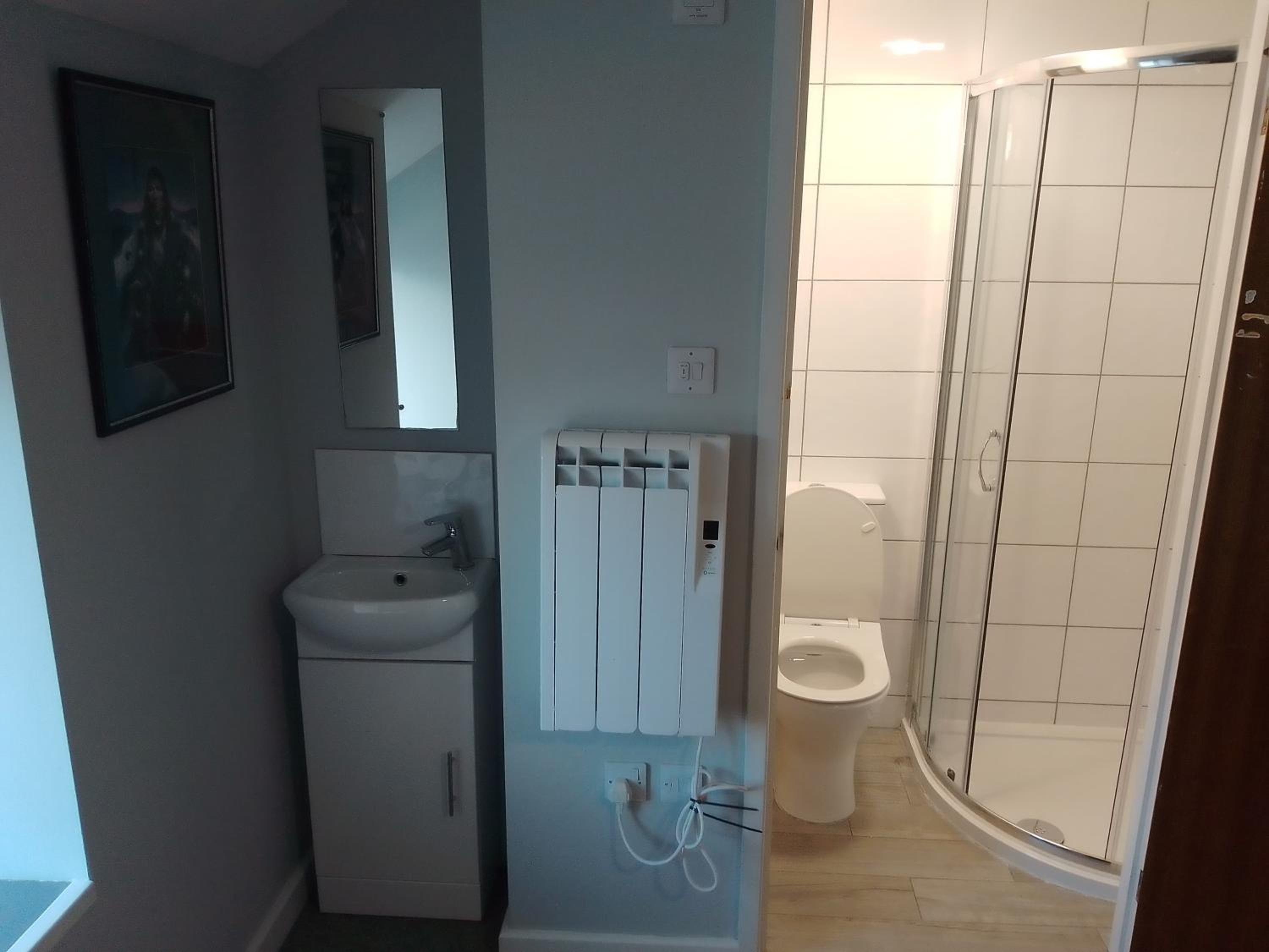 Budget Double Room photo 3