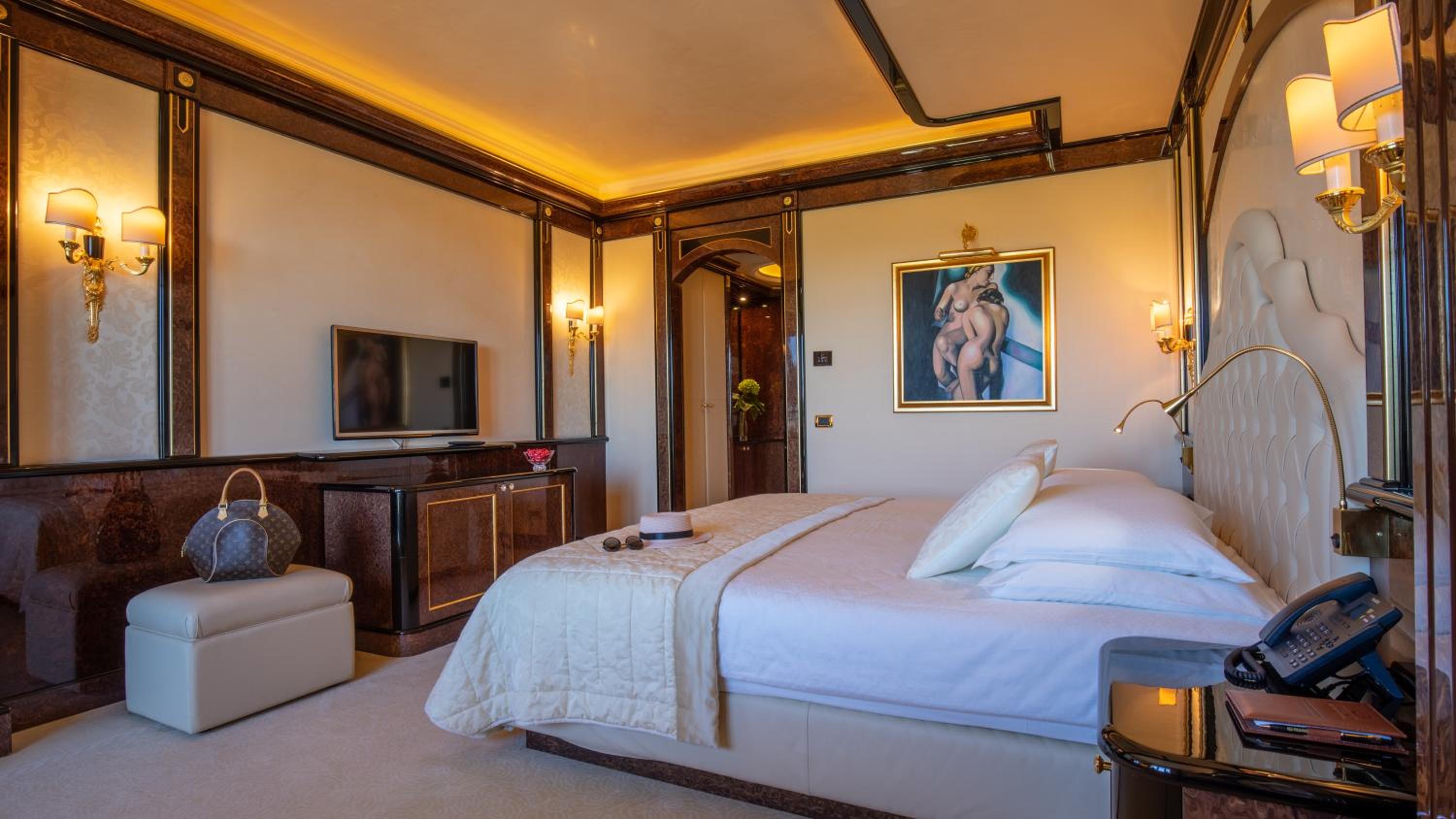 Junior Suite with Sea View - Photo 5