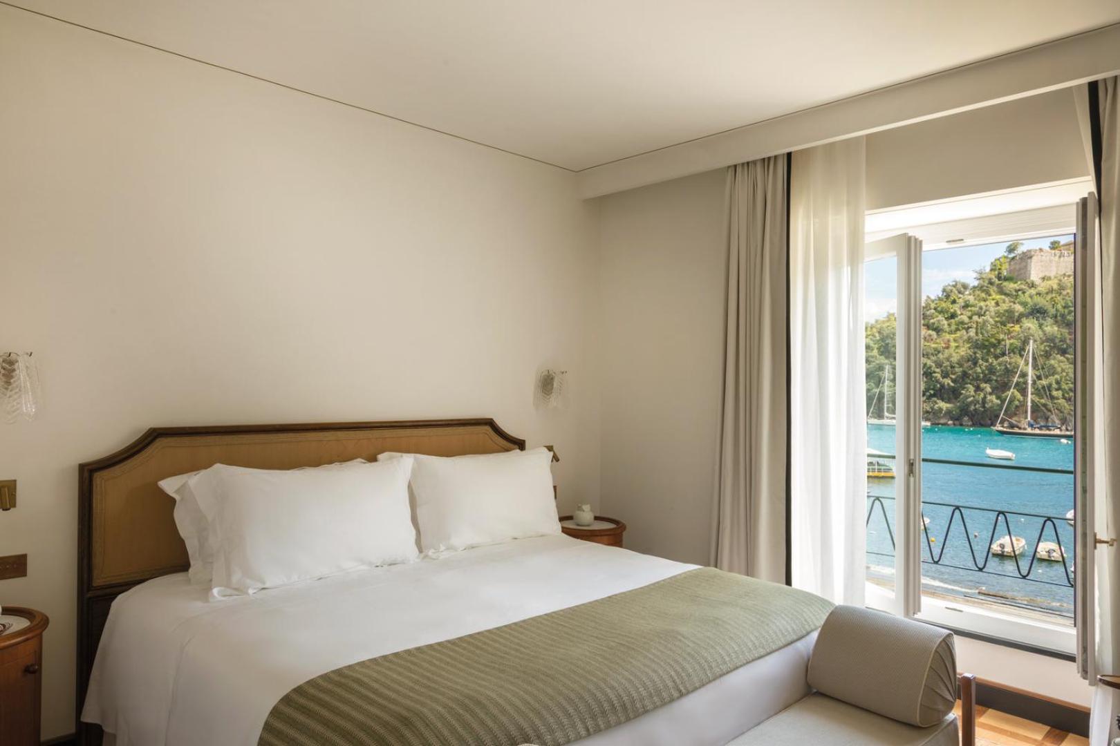 Suite with Balcony and Sea View photo 3