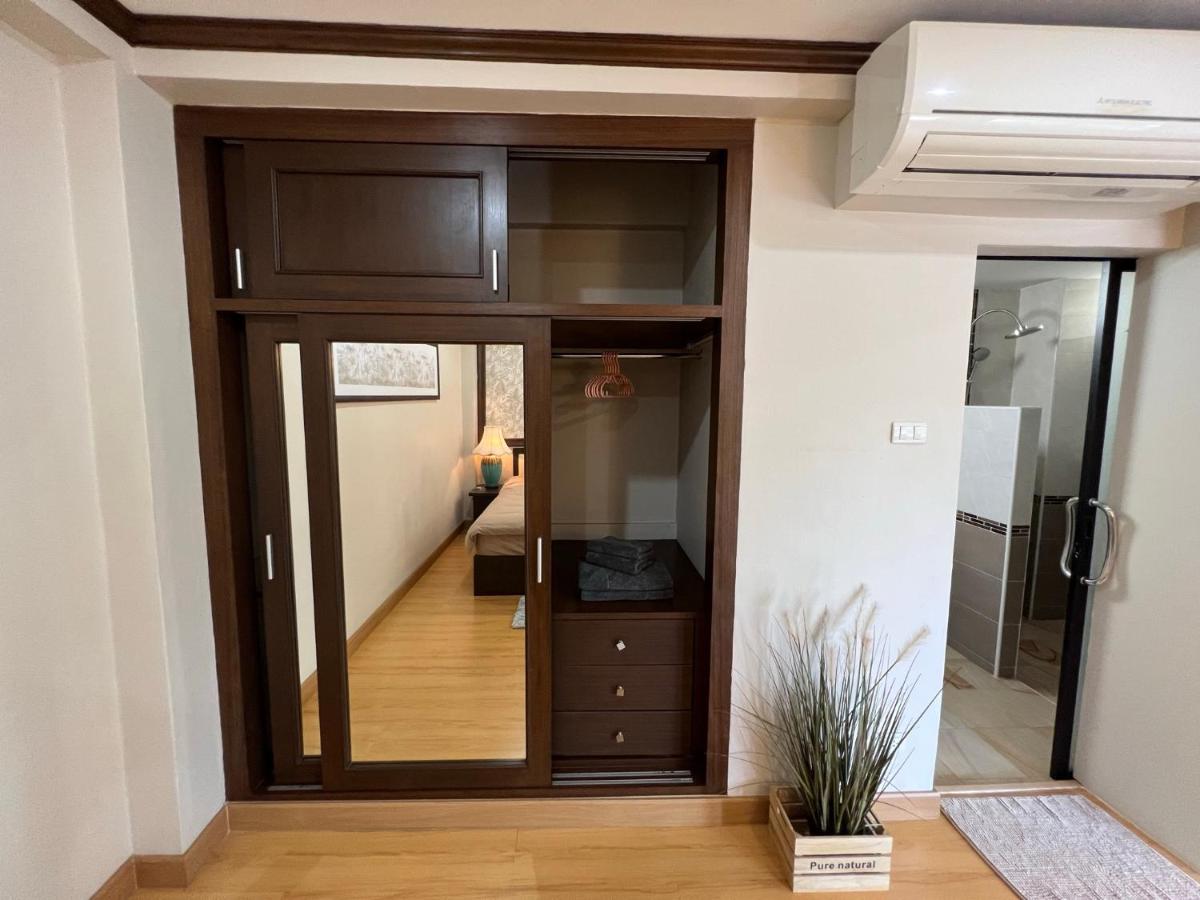 Deluxe King Room - Photo 6