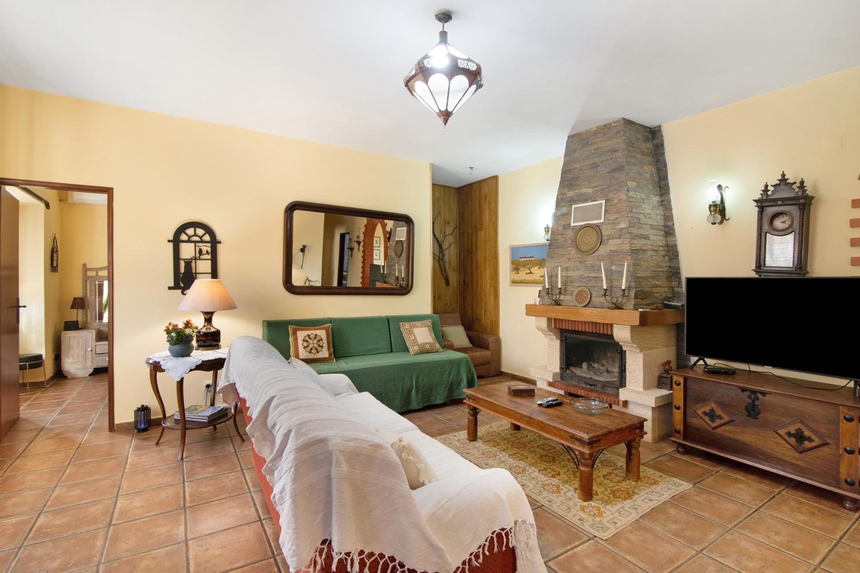 Three-Bedroom House photo 1