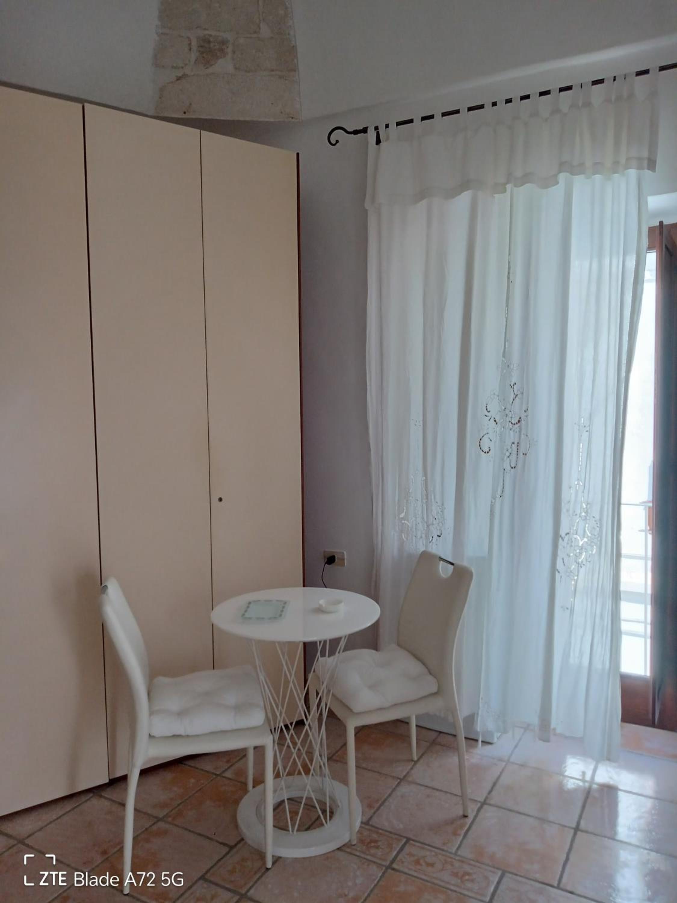 Apartment with Terrace - Photo 22