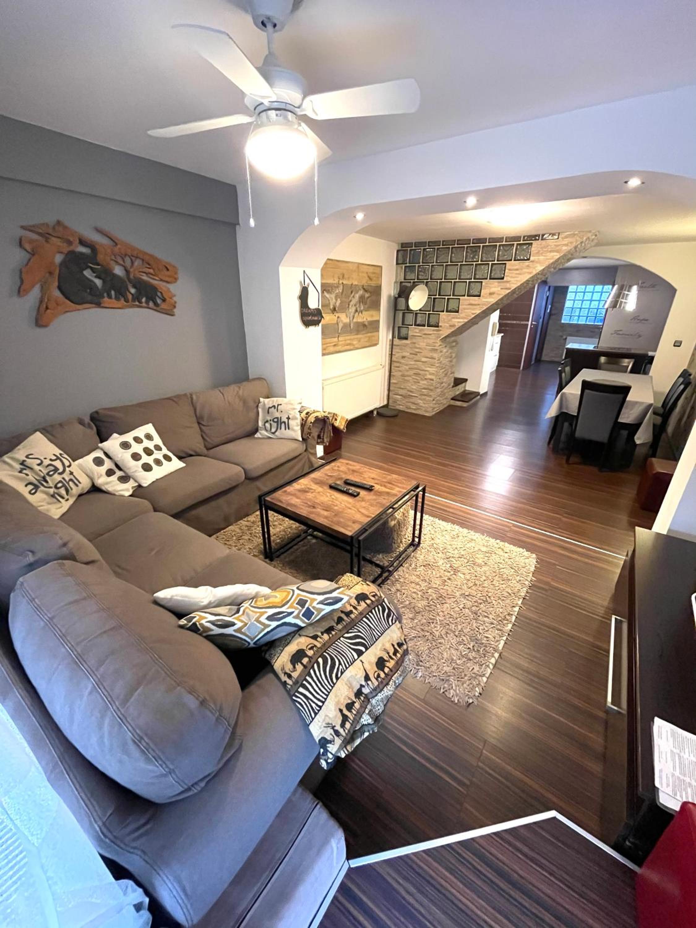Apartment - Split Level
