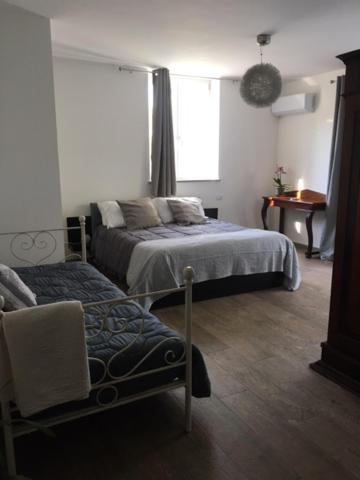 Large Double Room photo 2