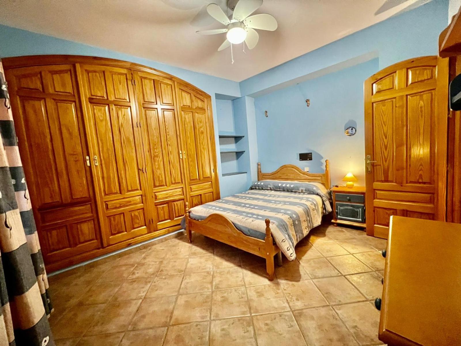 Casa de cinco habitaciones