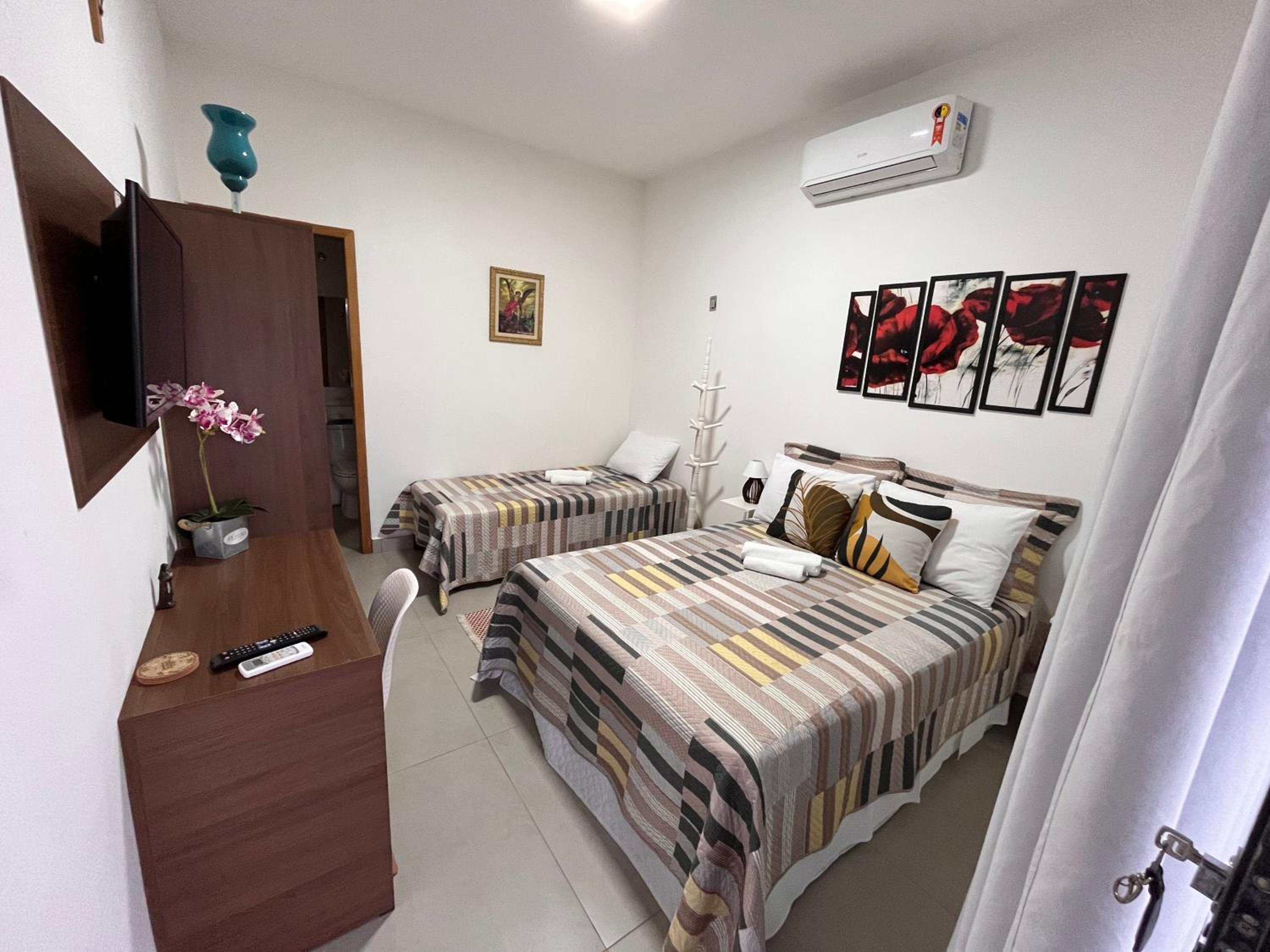 Deluxe Quadruple Room - Photo 1