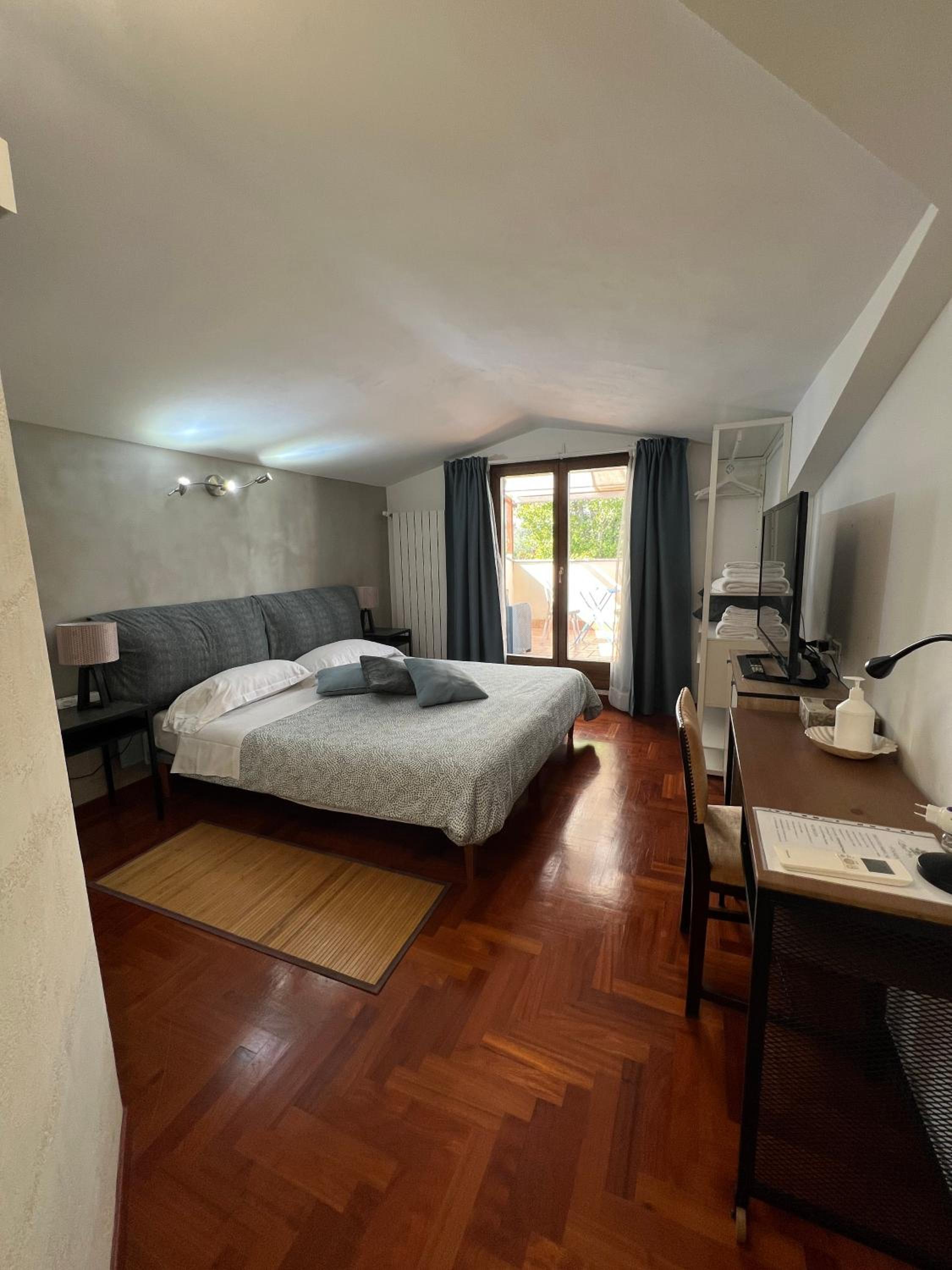Double or Twin Room photo 1