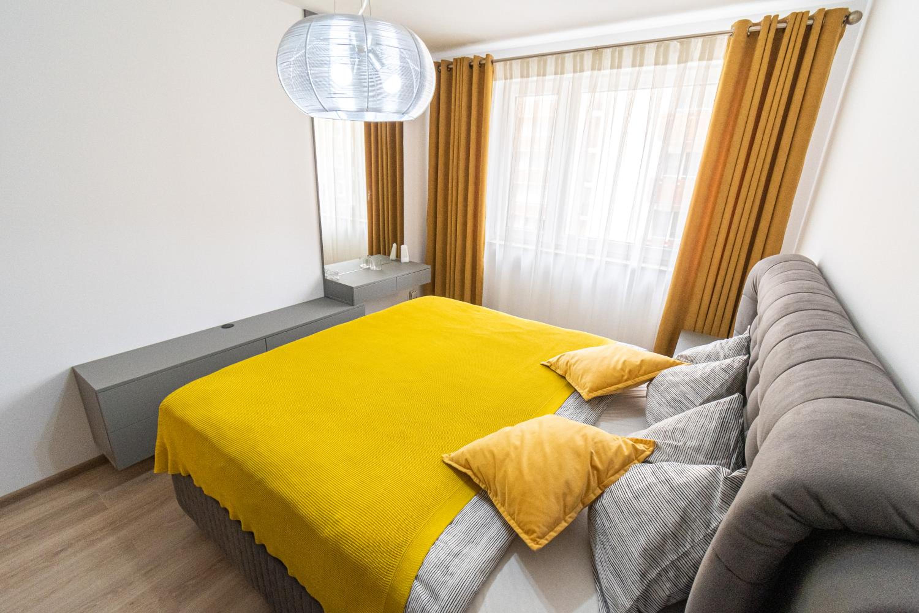 Two-Bedroom Apartment - Photo 2