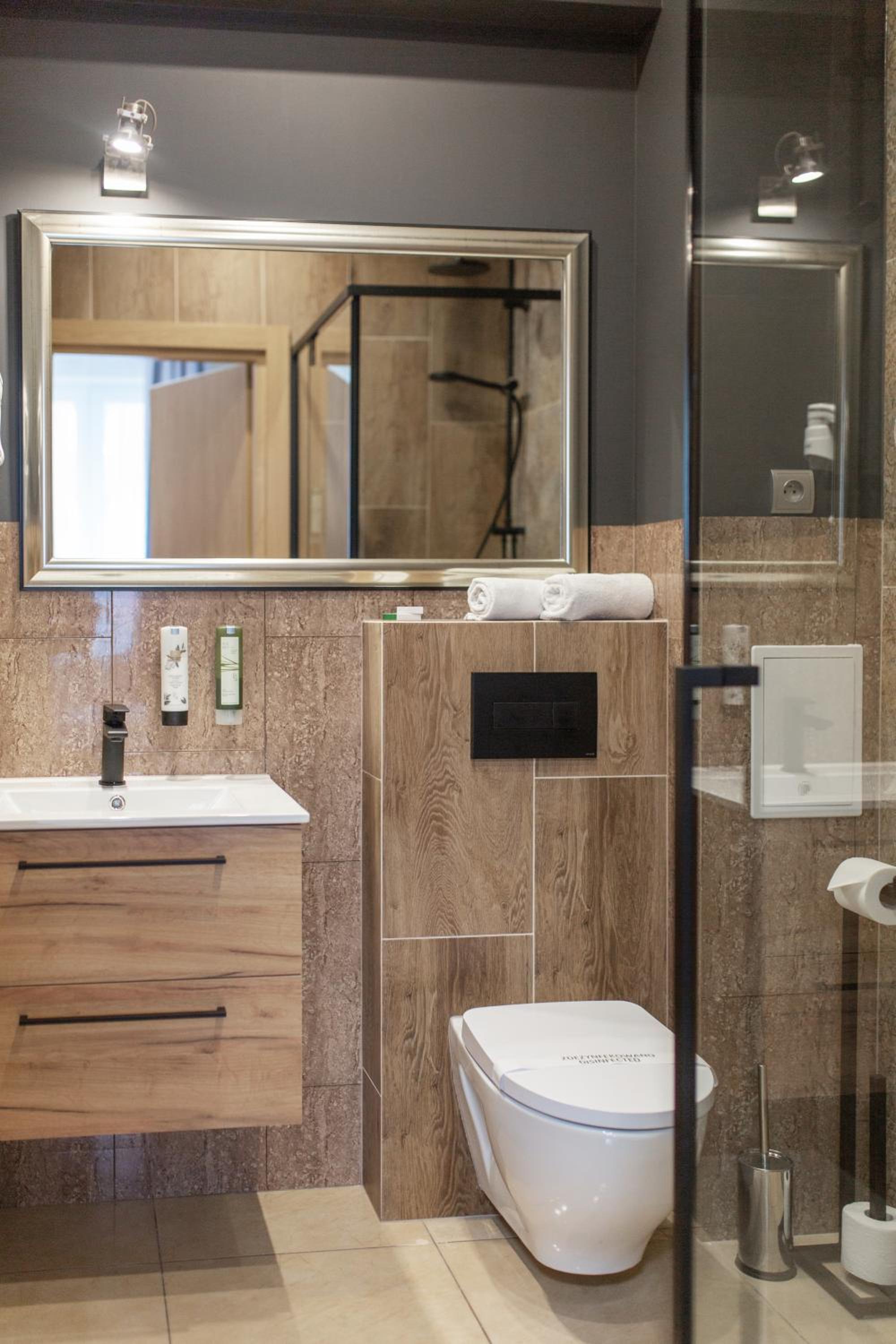 Standard Double or Twin Room photo 2