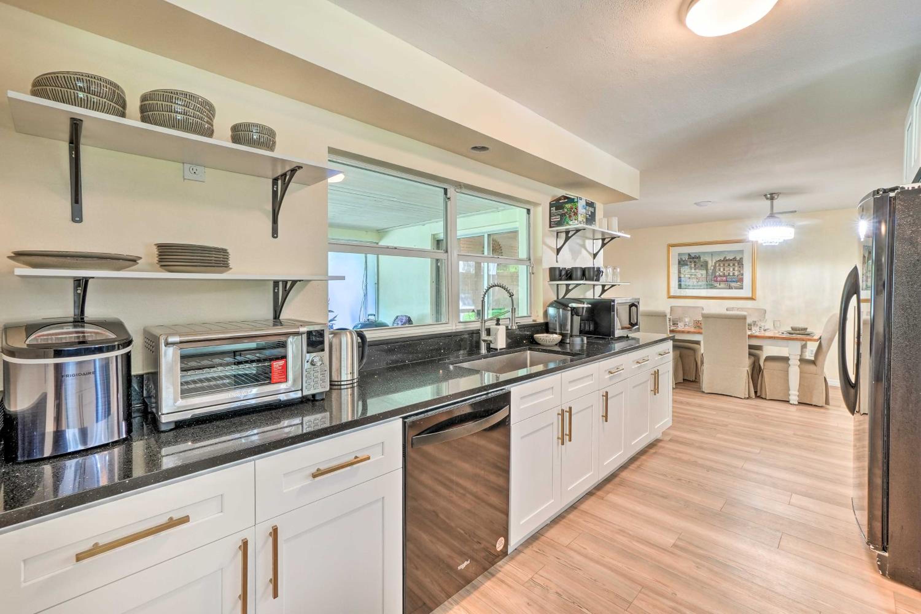 Four-Bedroom House - Photo 8