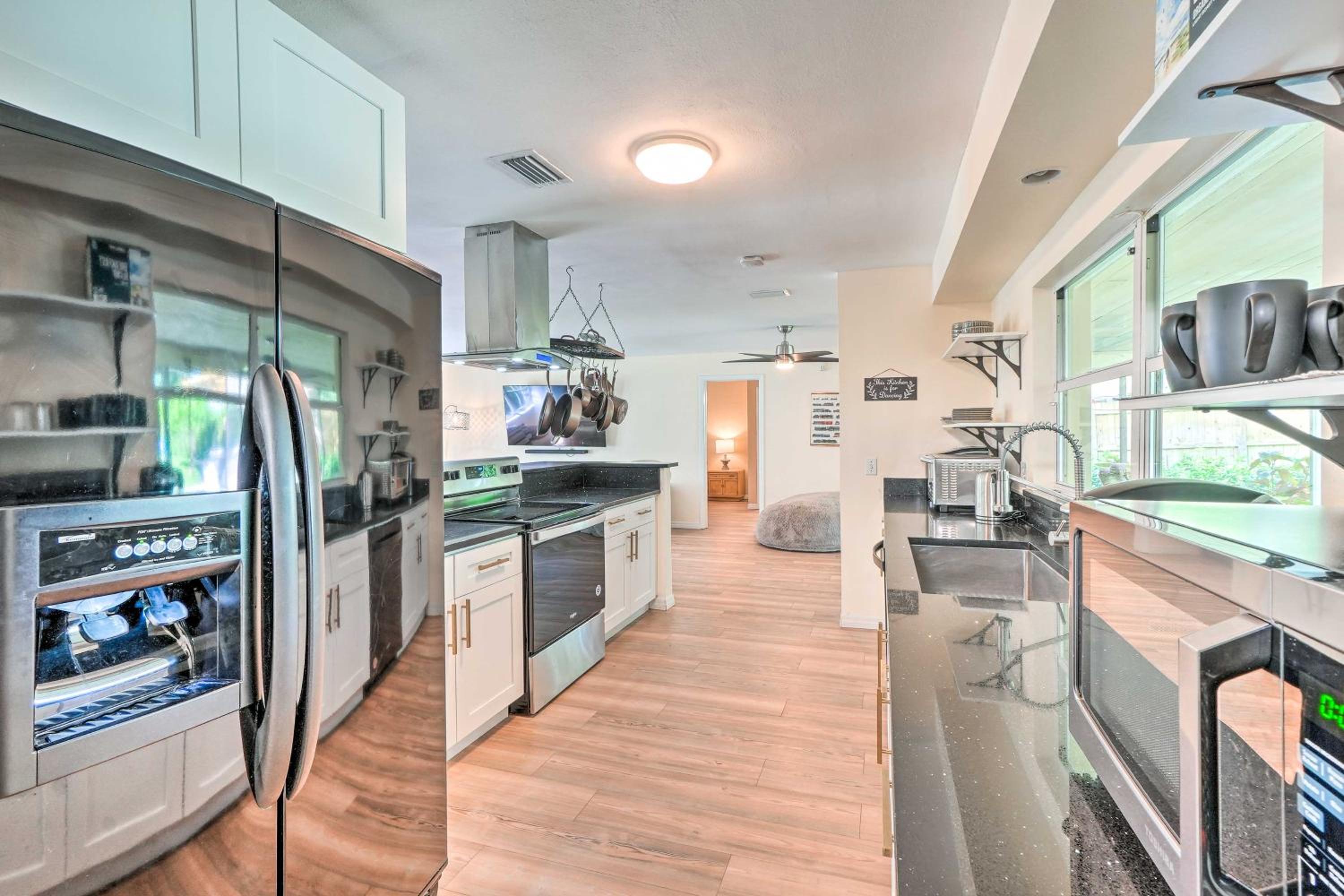 Four-Bedroom House - Photo 13